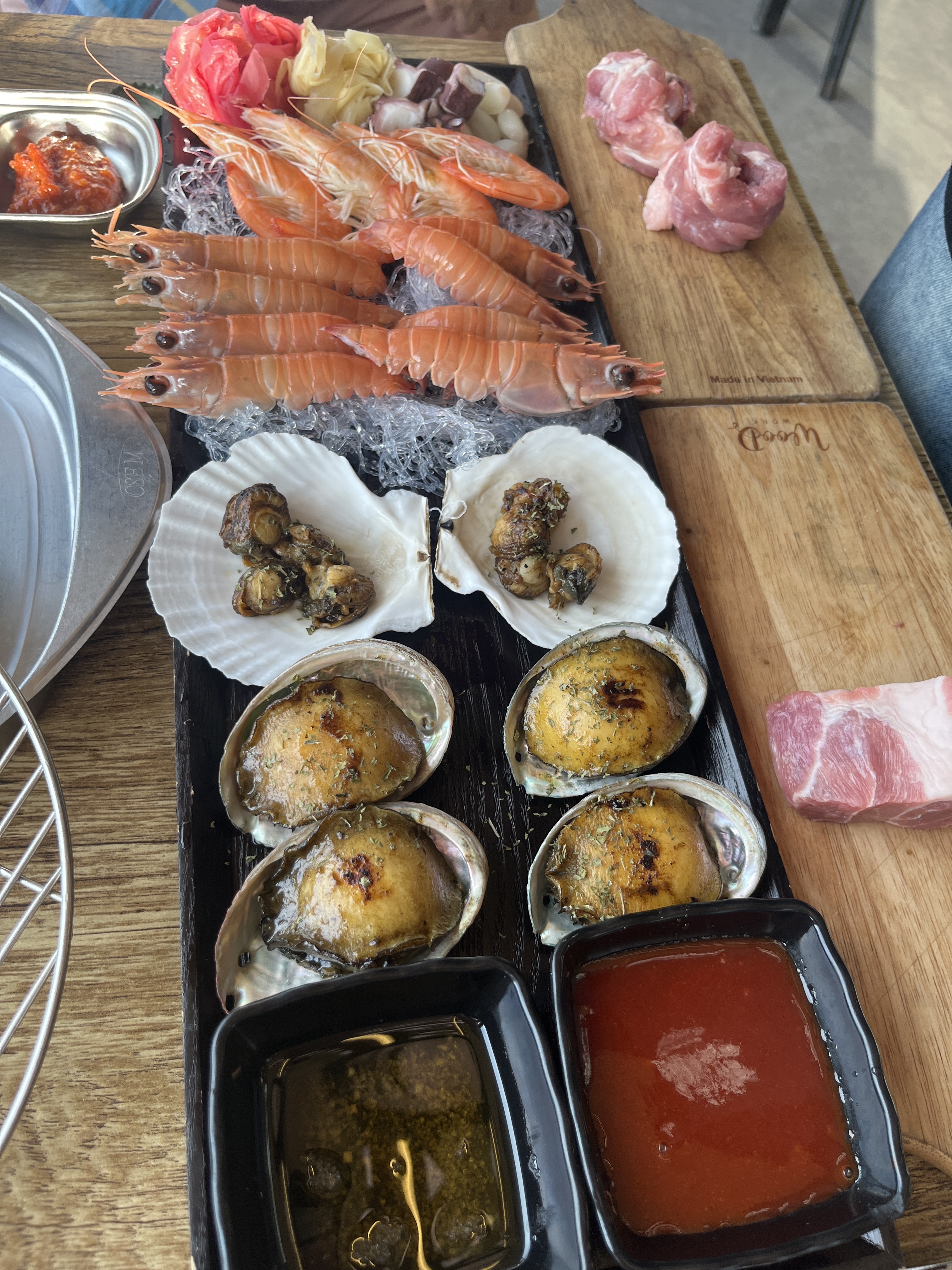 푸짐한 세트에 오션뷰라 눈과 입이 모두 즐겁습니다~~~! - 제주 맛집 애월 삼육공본점 숙성흑돼지