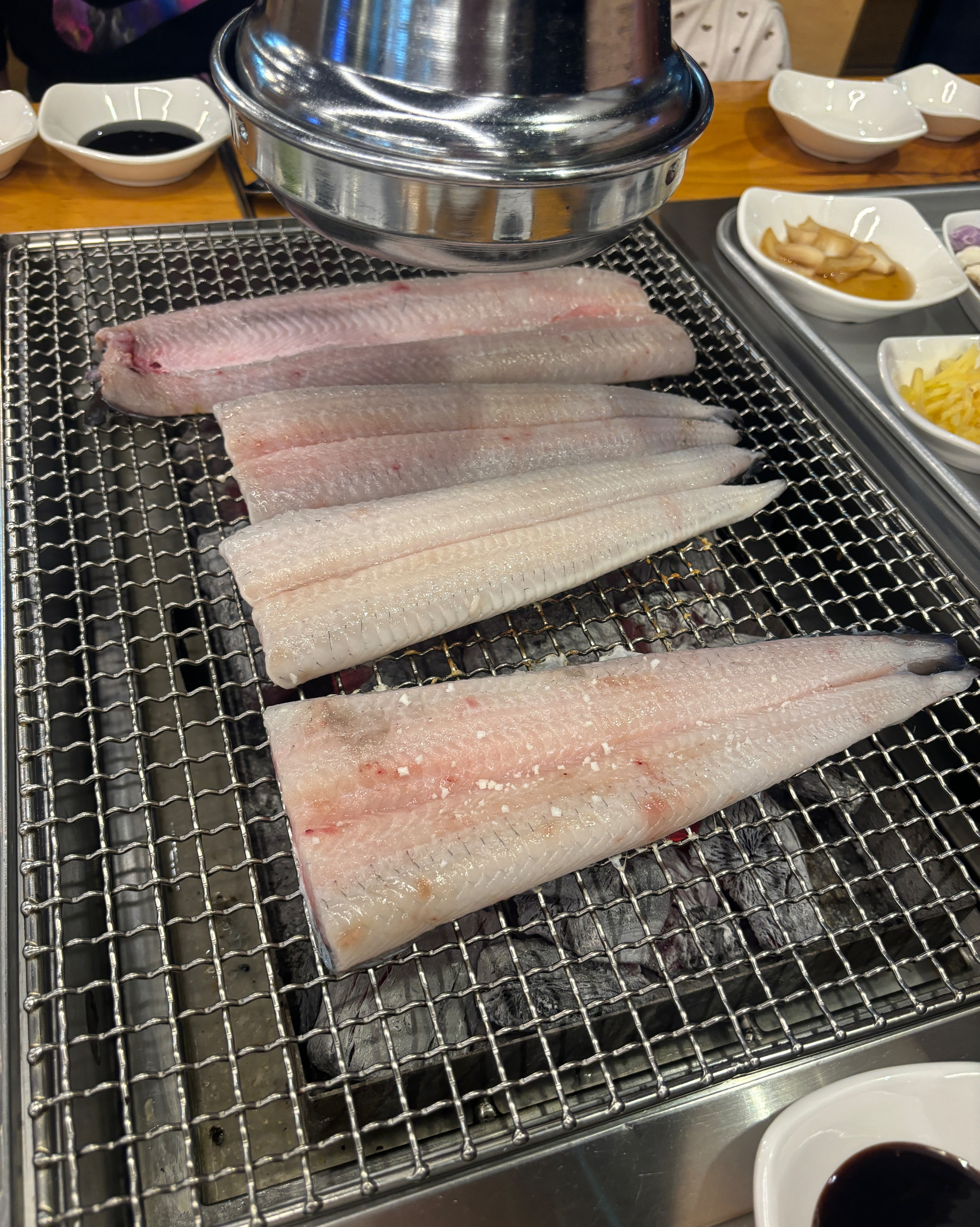 근처에 맛있고 가성비 좋은 장어집이 생겼다고 지인추천 받아서 바로 와봤는데 - 인천 맛집 삼관왕장어 가좌점