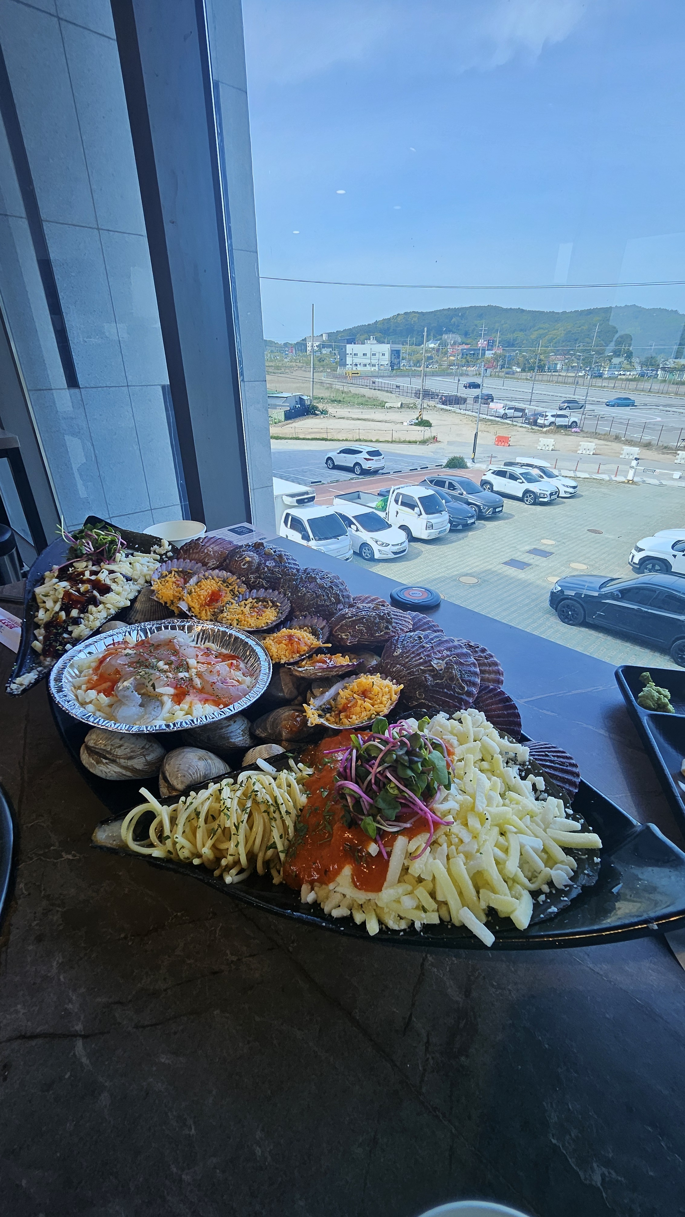 다들 친절하시고 너무 맛있어요~~♡♡ 담에 재방문 할거에요 👍 - 인천 맛집 청춘조개 을왕리본점