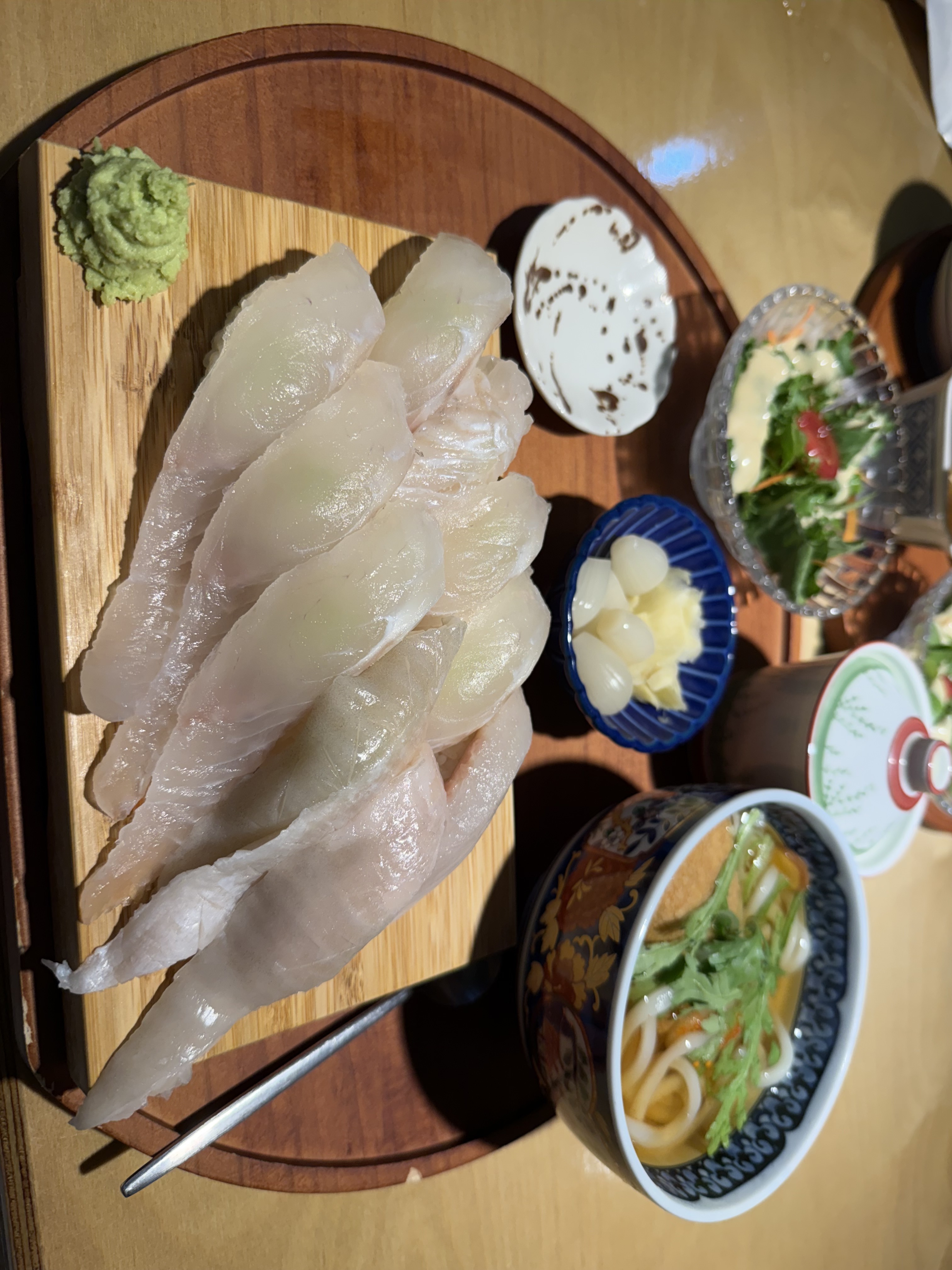 가족들과 함께 먹으러 왔는데 숙성회라서 그런지 너무 맛있어요 - 인천 맛집 스시도쿠 더송도