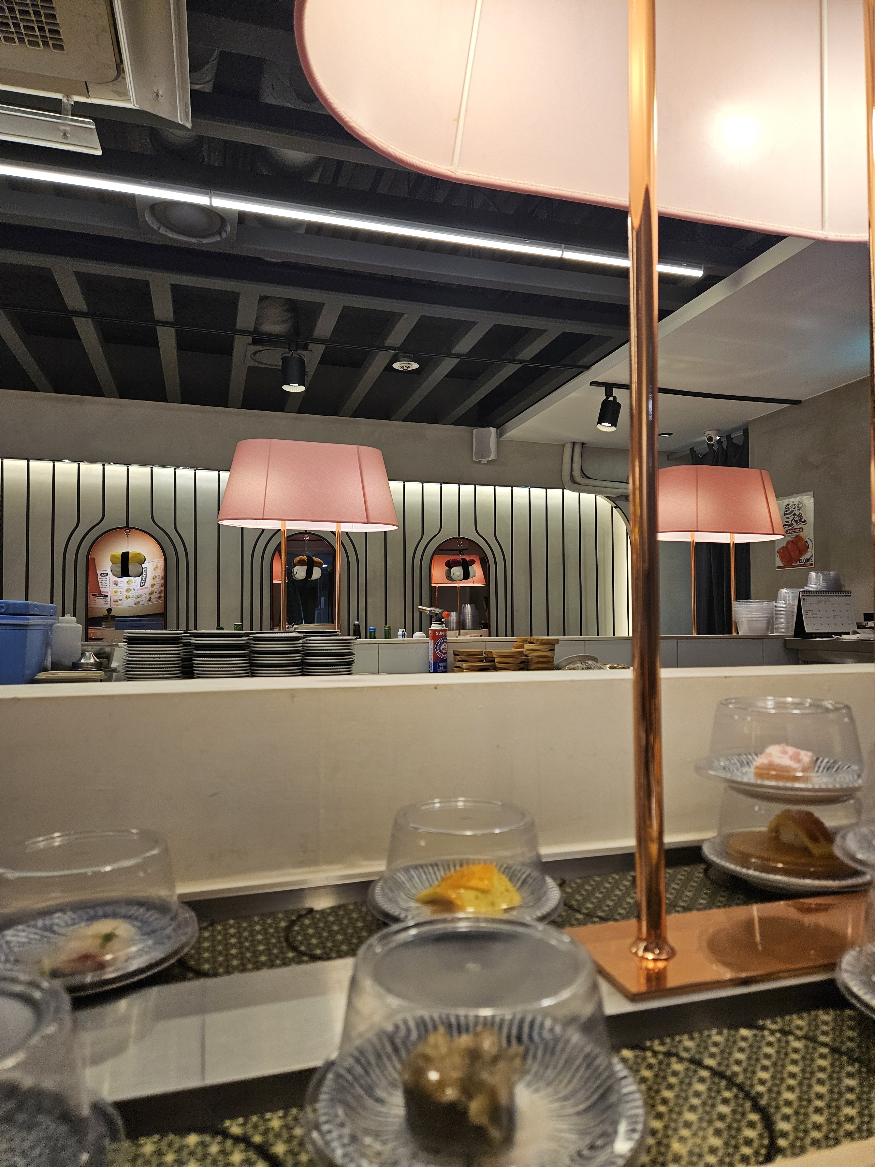 매장이 넓고 깨끗해요 - 구월동 맛집 스시천 구월본점