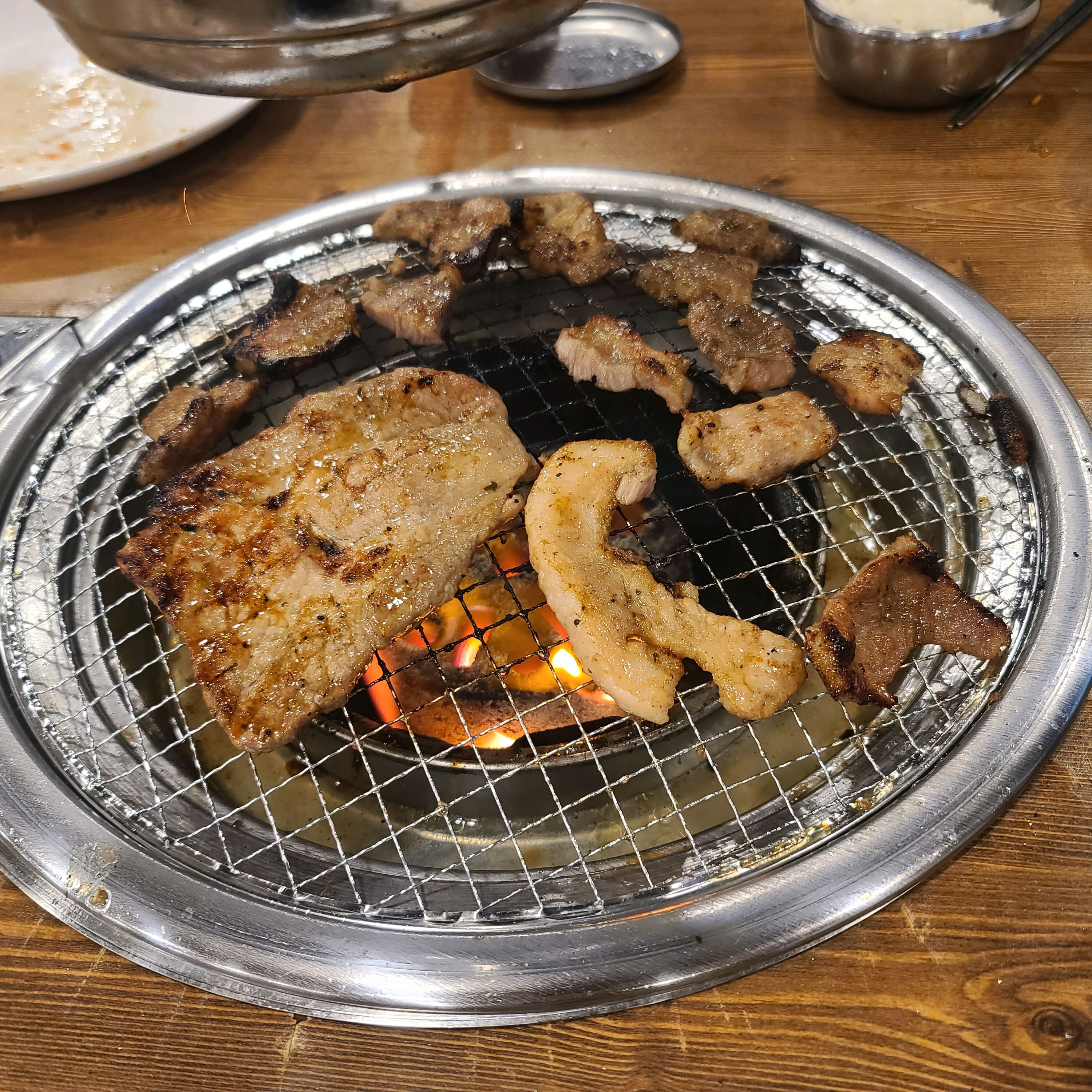 친절하시고 가성비도 좋고 고기 질도 좋고 진짜 너무 맛있었습니당!!! - 대전 맛집 구삼무한갈비
