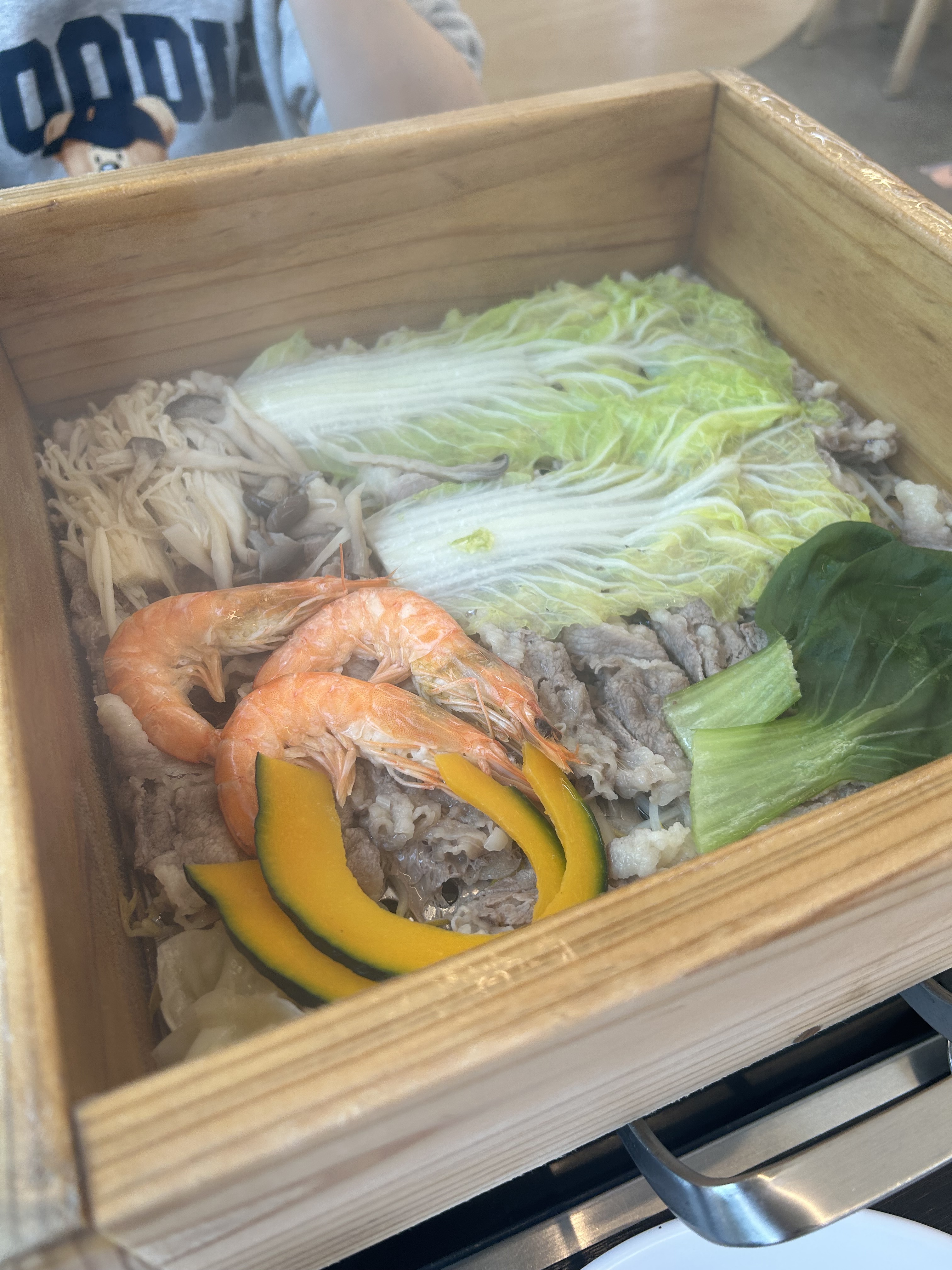 셀프코너에서 떡볶이와 튀김도 먹을 수 있어요 양 많고 맛있습니다:) - 인천 맛집 편편집 인천삼산점