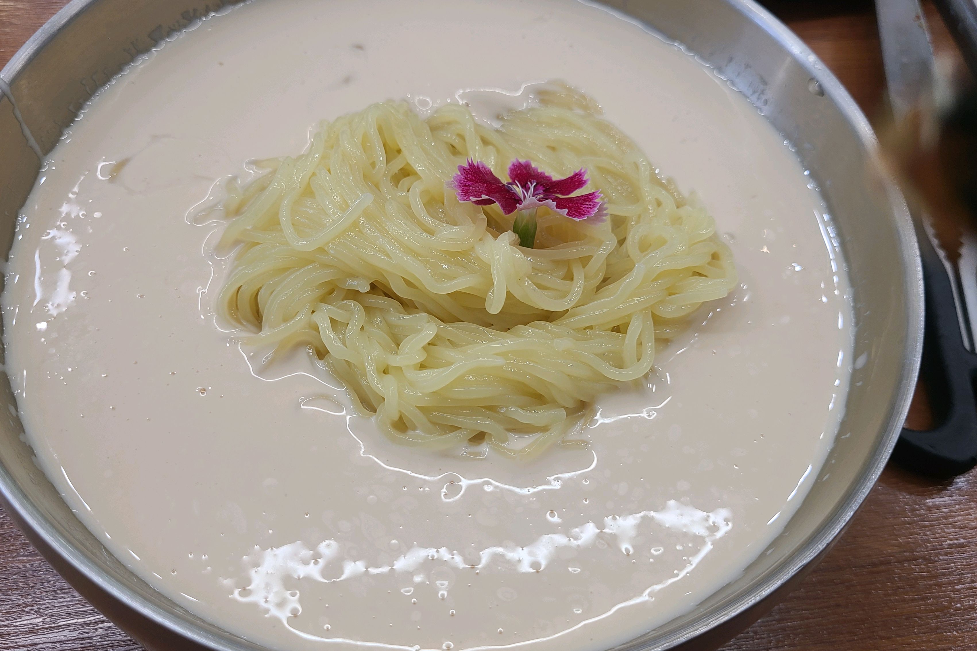 콩국수가 먹고 싶어서 오전에 일찍 왔네요 오늘도 맛있게 먹고 갑니다 - 인천 맛집 두진옥 청라본점