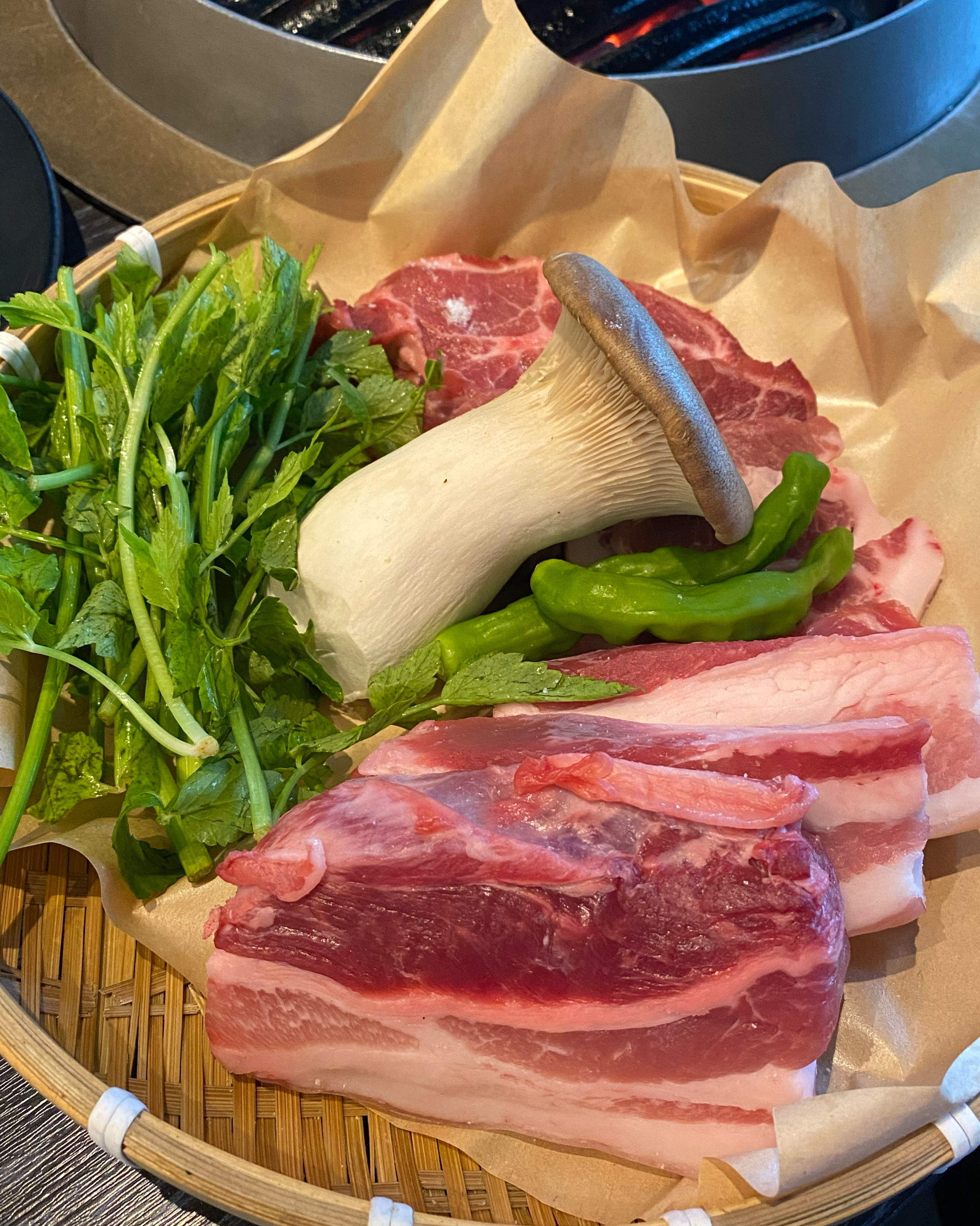 그릴링존 셀프존 따로 있습니다. 고기 질이 좋아요 맛있어요! 아이랑 오기에도 좋아요! - 제주 맛집 풍로 제주신화월드점