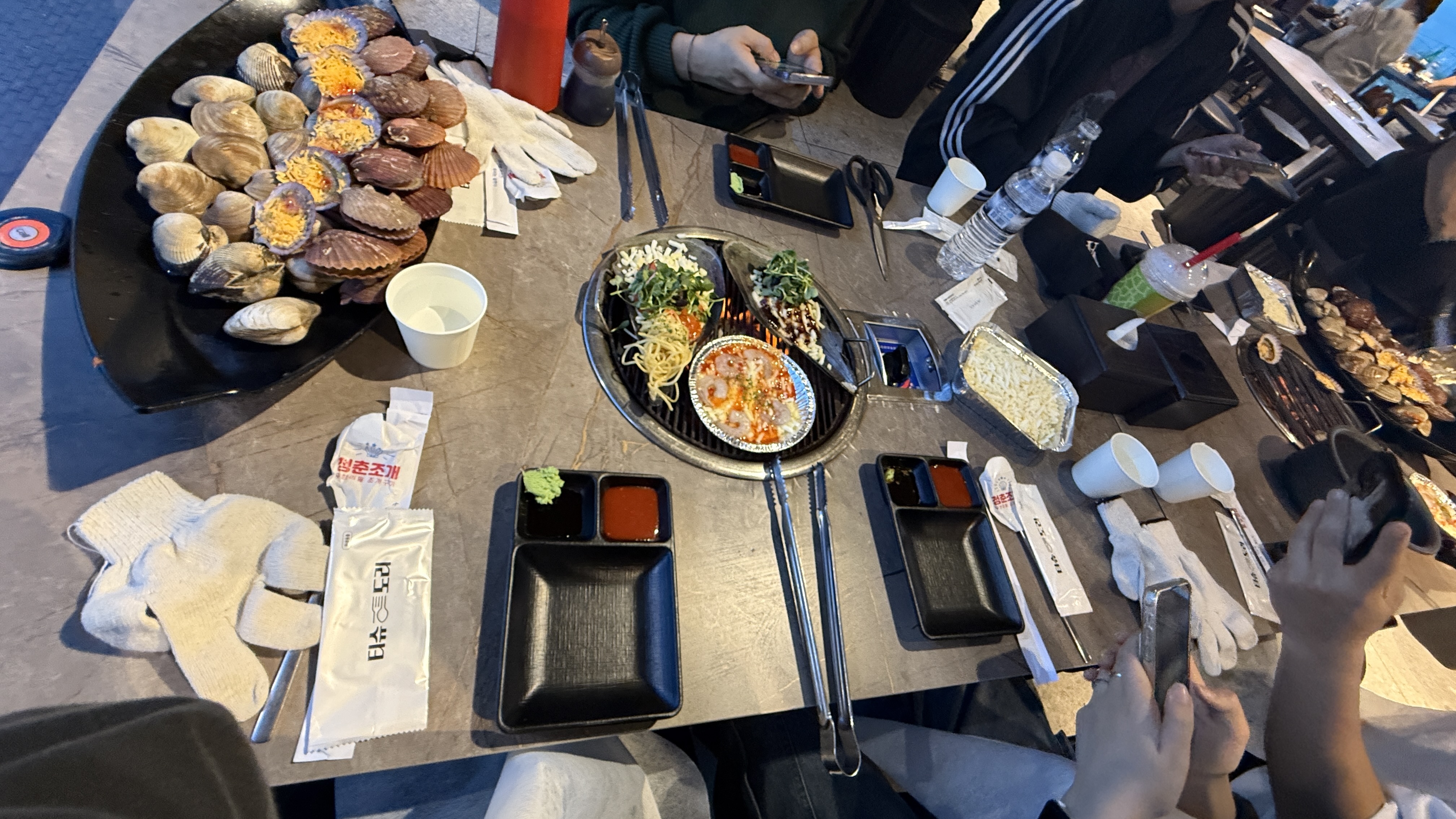 조개구이 오랜만에 먹는데 여기 퀄리티 너므 좋아요 너무 맛있어용 - 인천 맛집 청춘조개 을왕리본점