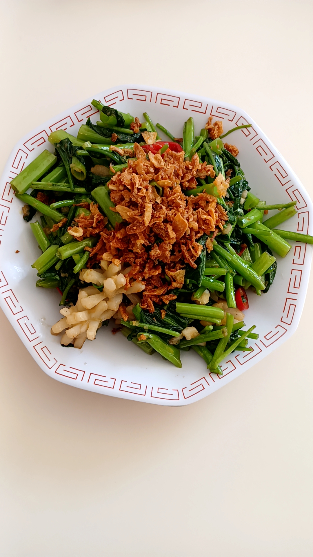 맛있고 여러가지 메뉴있어서 좋았습니다.여러가지다 맛있고요 다시 가고싶습니다. 야채들 밥 메