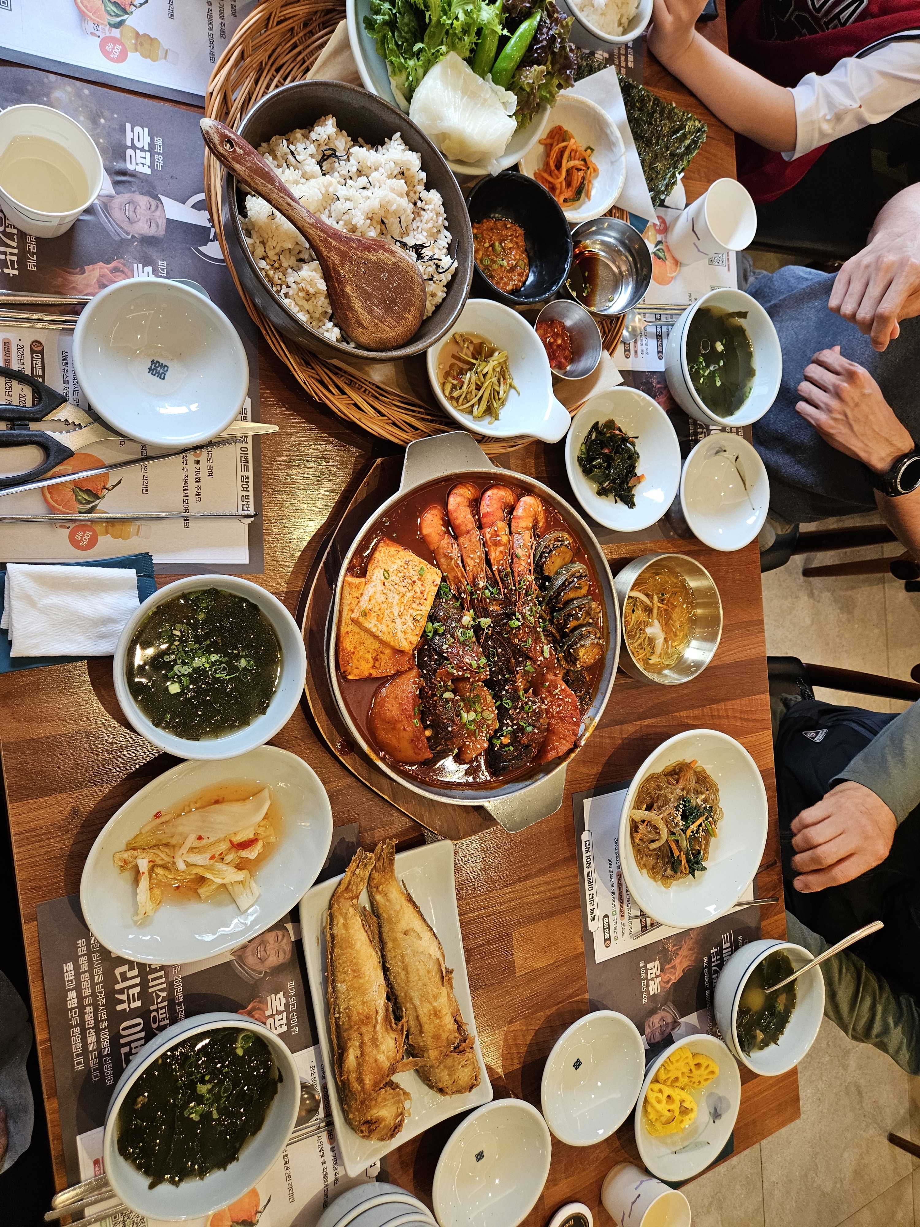 저번 제주방문때 중문점에서 너무 맛있게 먹어 오늘은 비행기에서 내리자마자 제주공항점 오픈런