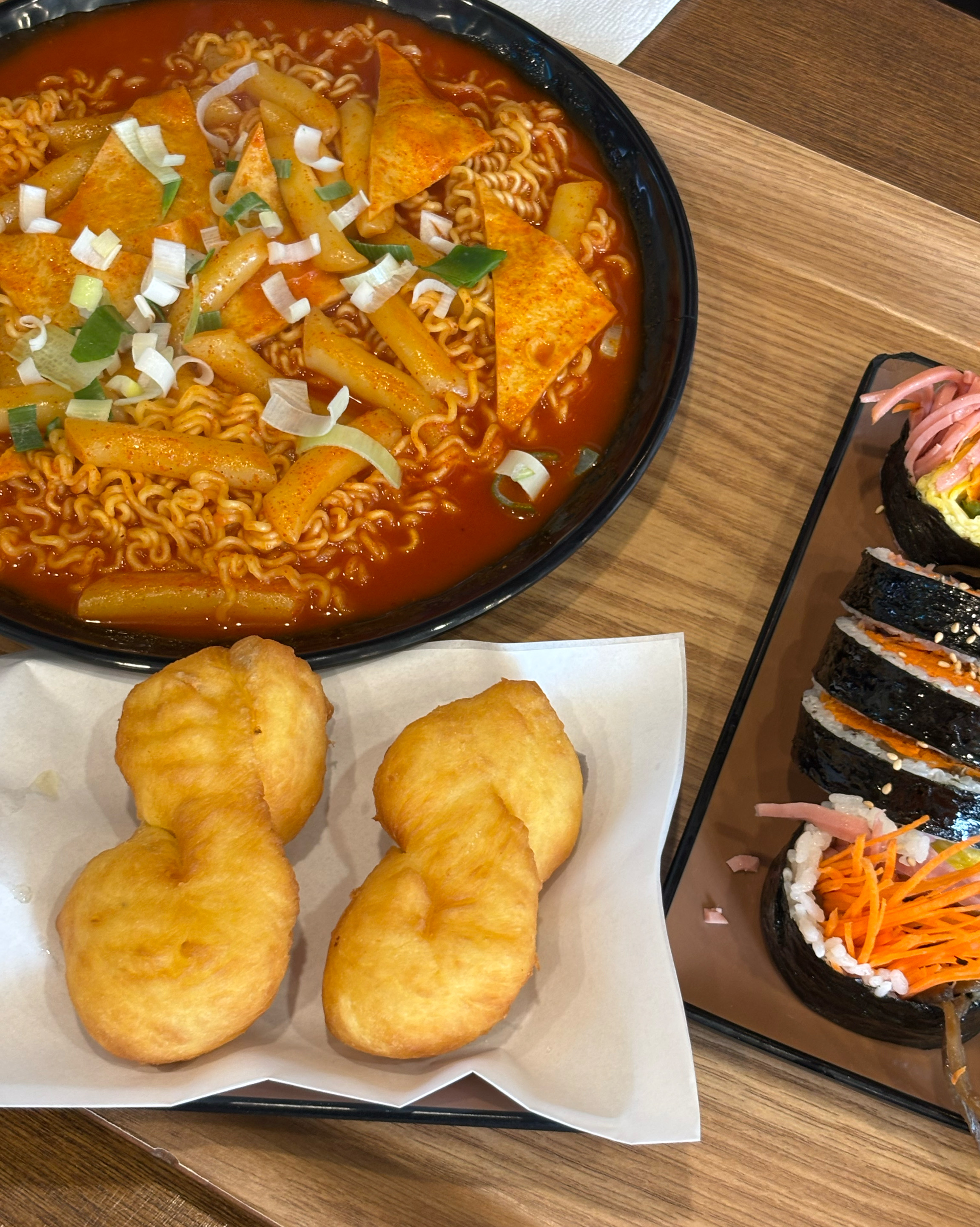 옛날에 오고 너무 맛있어서 이번엔 엄마랑 방문했어요! 예전에 없던 리뷰이벤트세트 구성이 생