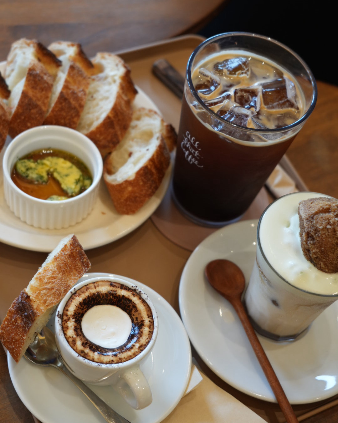 편안하고 조용한 카페에서 맛있는 에스프레소와 바게트ㅠ 진짜 힐링하고 가요⸝⸝⸝⸝◟̆◞̆♡ - 제주 맛집 올댓커피 제주
