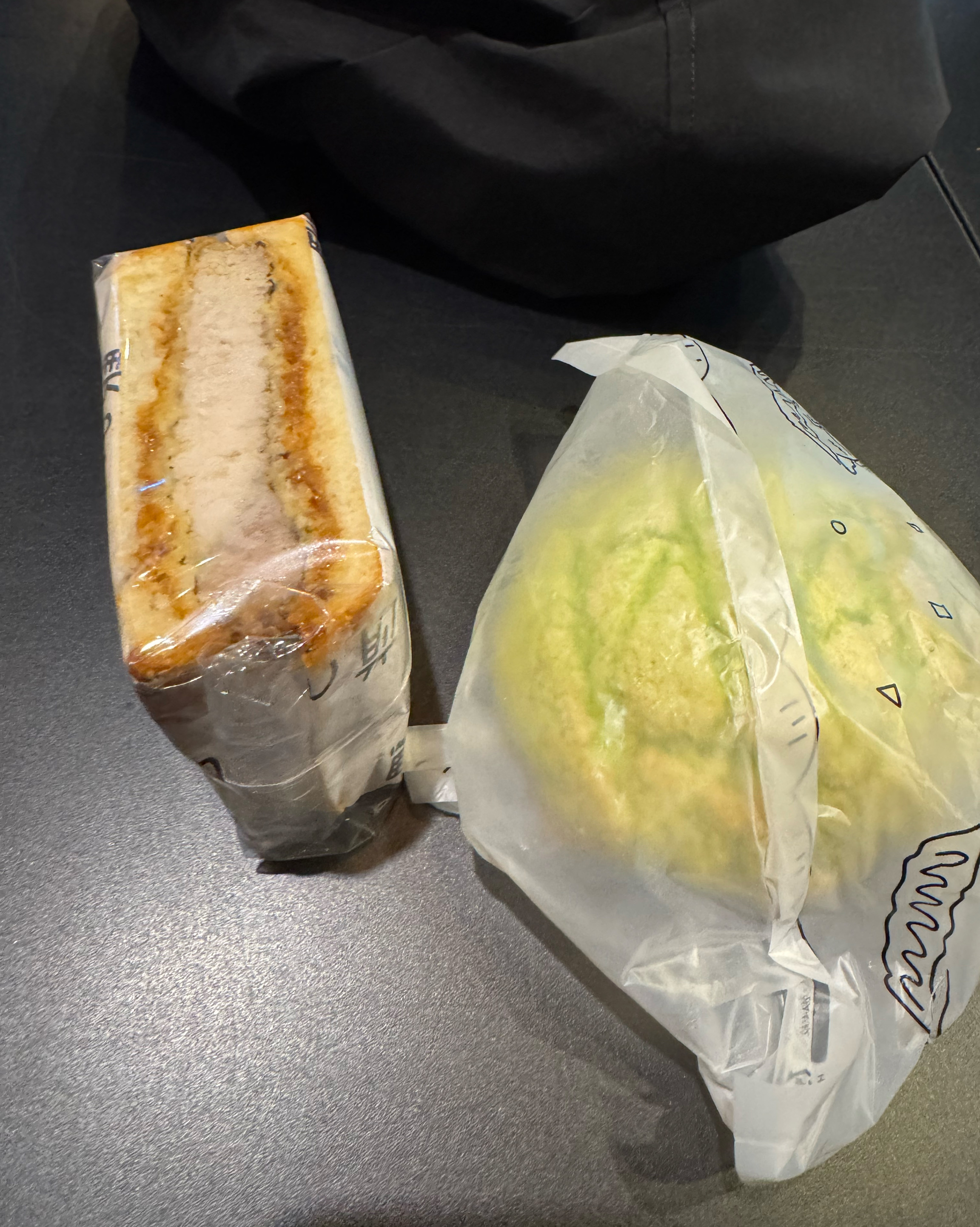 빵을 먹고 싶어서왔는데 빵이 거의다 빠져서 아쉽네요 - 인천 맛집 에키노마에