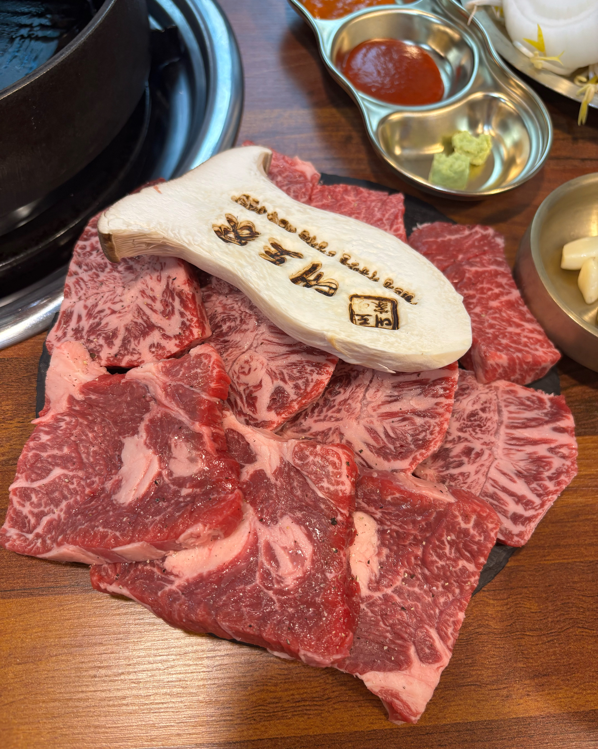 사장님도 너무친절하시고 첫방문인데 고기질도좋고 너무 맛있어요 앞으로 무조건재방문예정 추천드