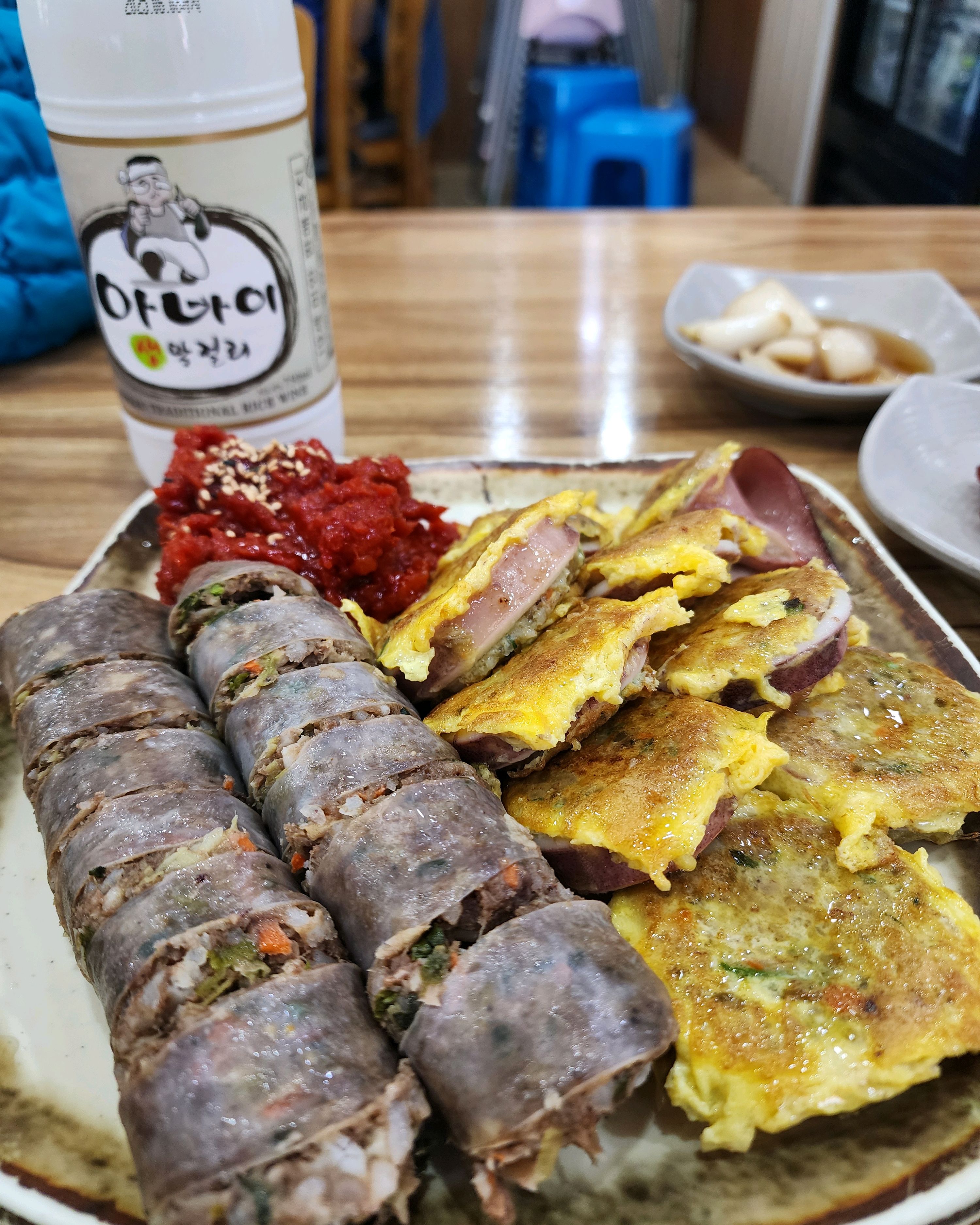 서울에서 단천식당 목적으로 숙박잡고 방문.18년전 첫방문 하고 속초 갈때 간간히 방문했는데