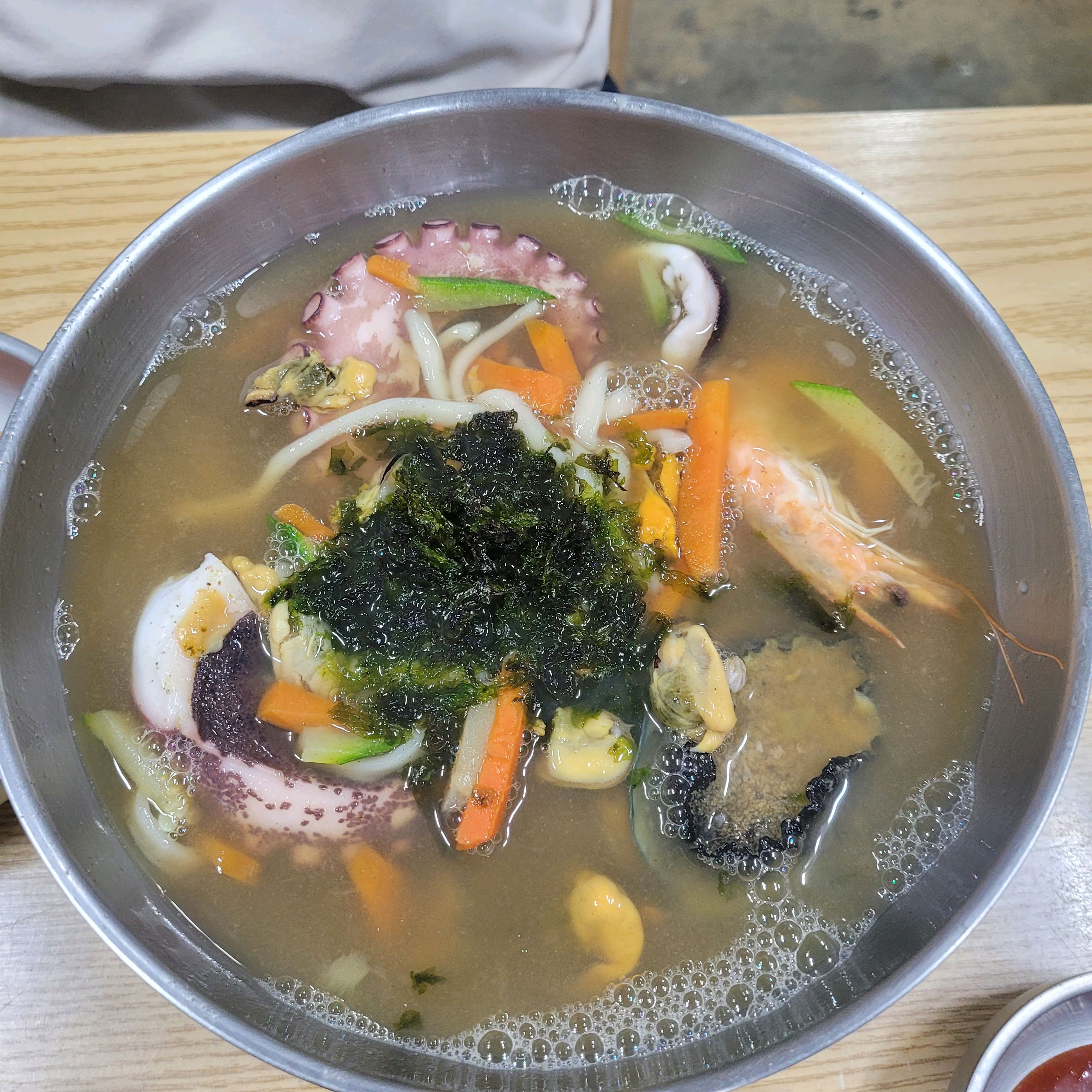 제주오자마자   들렀네요 - 제주 맛집 협재칼국수