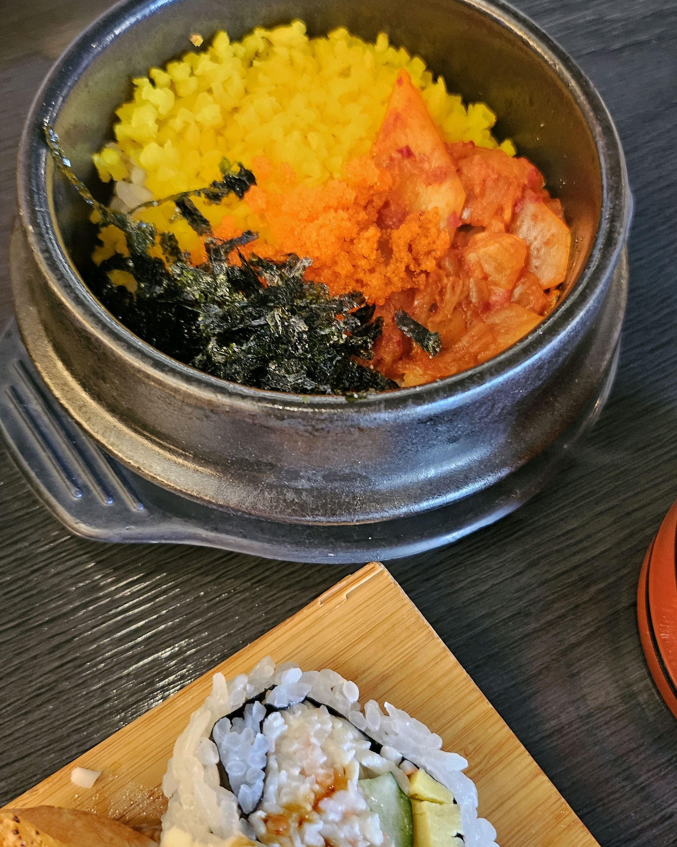 초밥구성이 알차고 맛있어요.  여름이라 소바도 맛있네요~~ - 대전 맛집 하츠야초밥