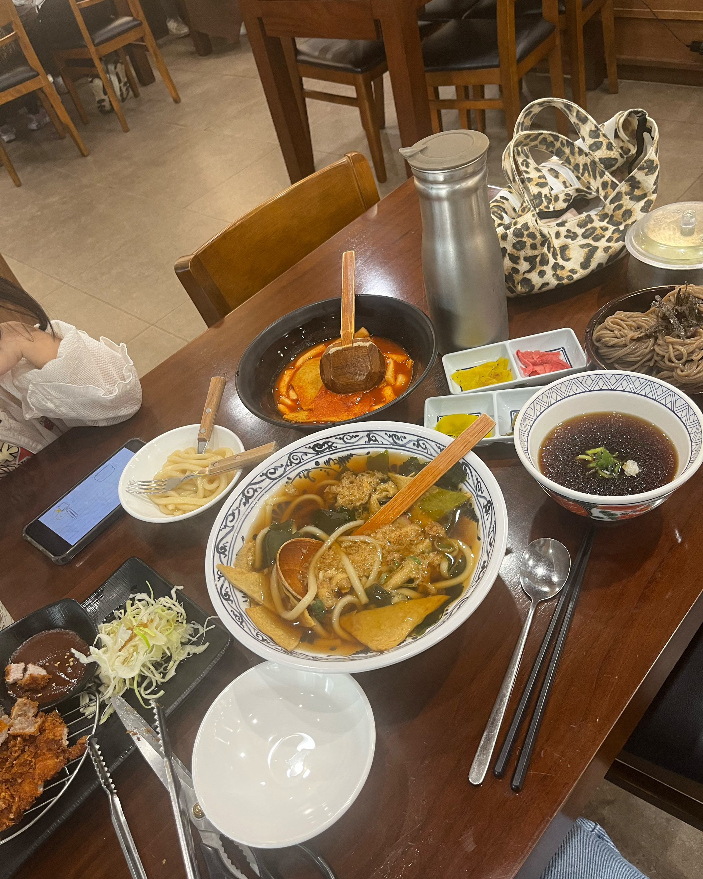아이와 둘이 각한개 사이드메뉴떡볶이까지 클리어 - 미사경정공원 맛집 삼동소바 하남미사점