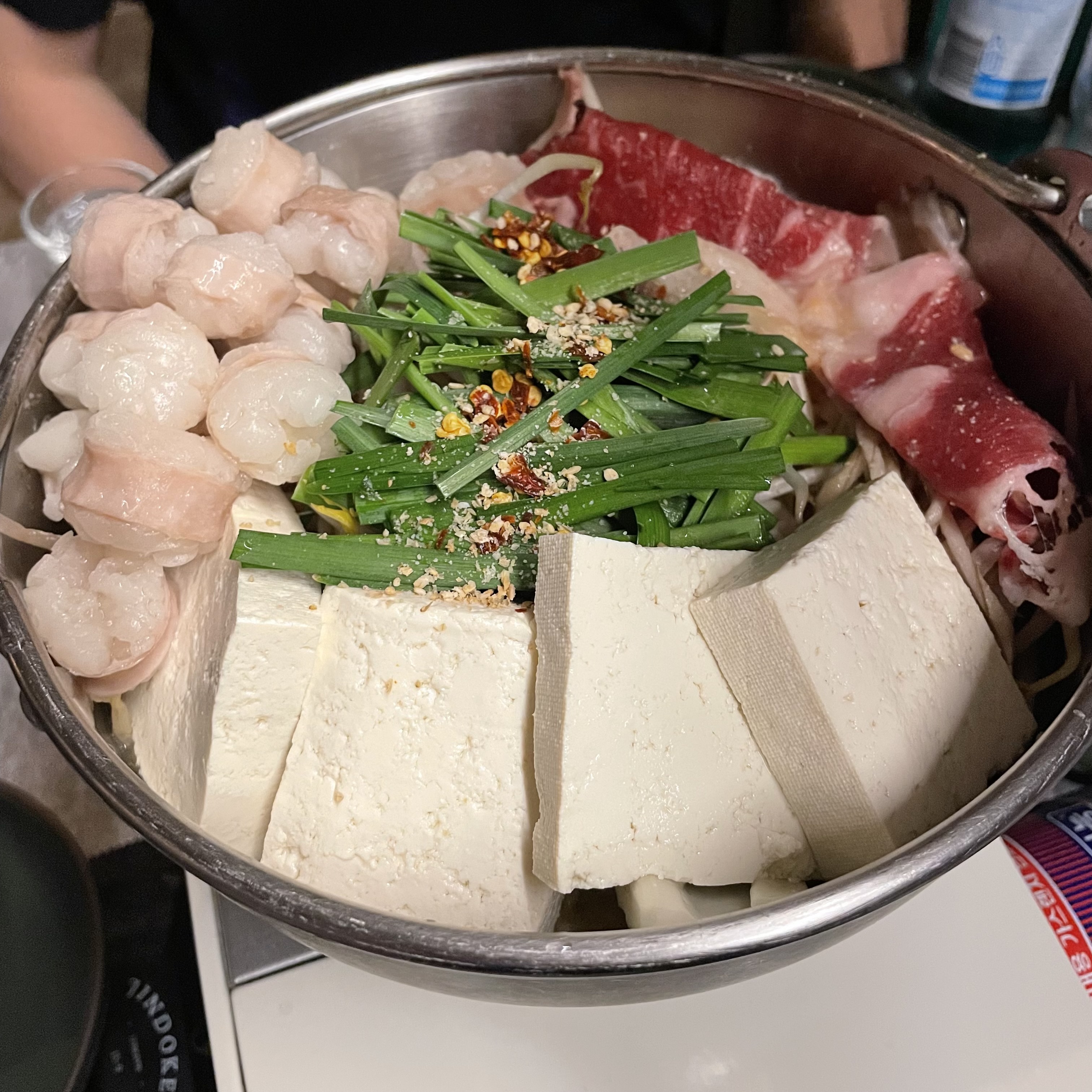 모츠나베 먹고 싶어서 주변에 찾아보다 진도켄으로 왔는데 와보니 탁월한 선택이었습니다 메뉴도
