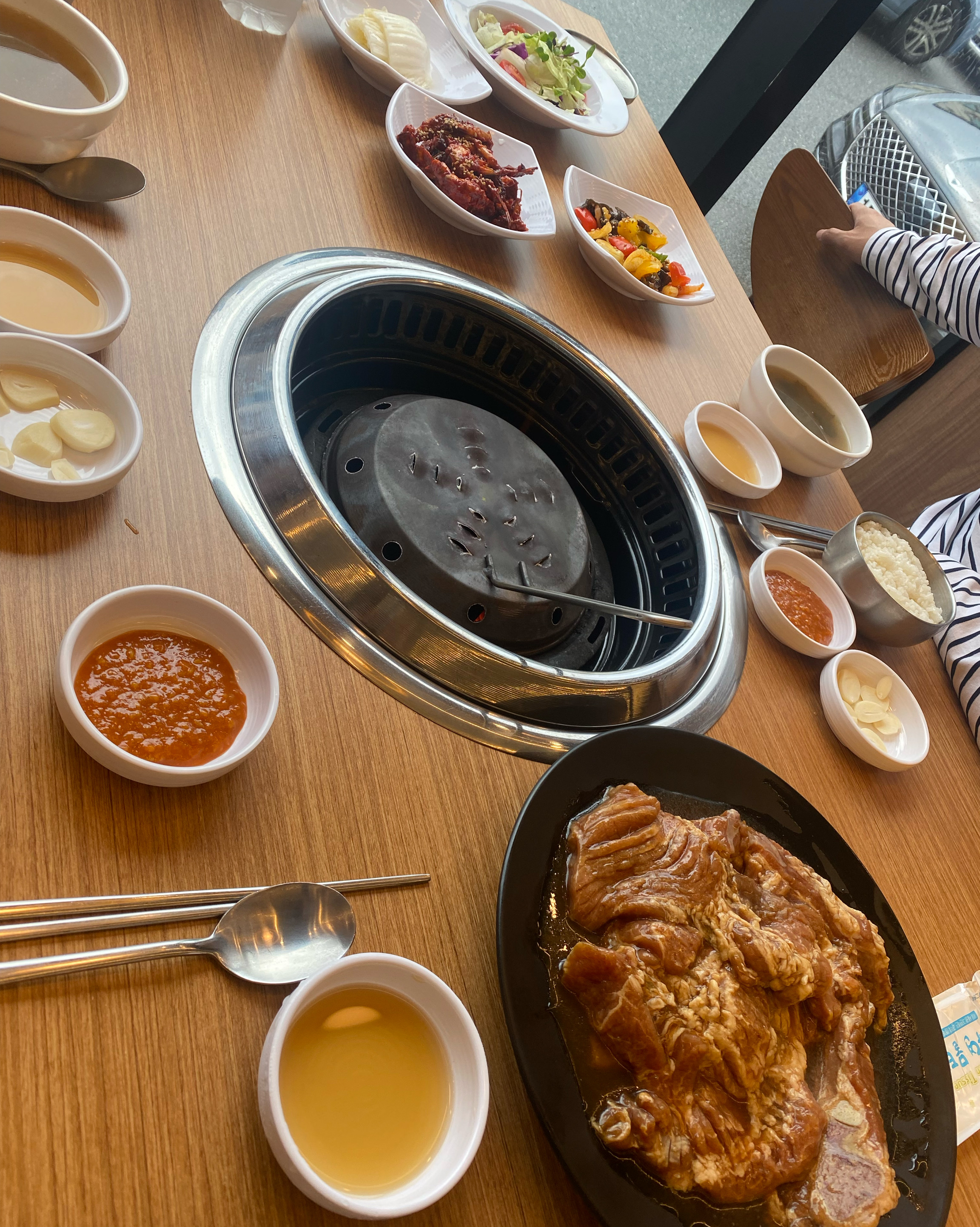 돼지갈비 너무 맛있고 분위기가 좋아서 손님 - 대전 맛집 솔가숯불갈비 서대전점