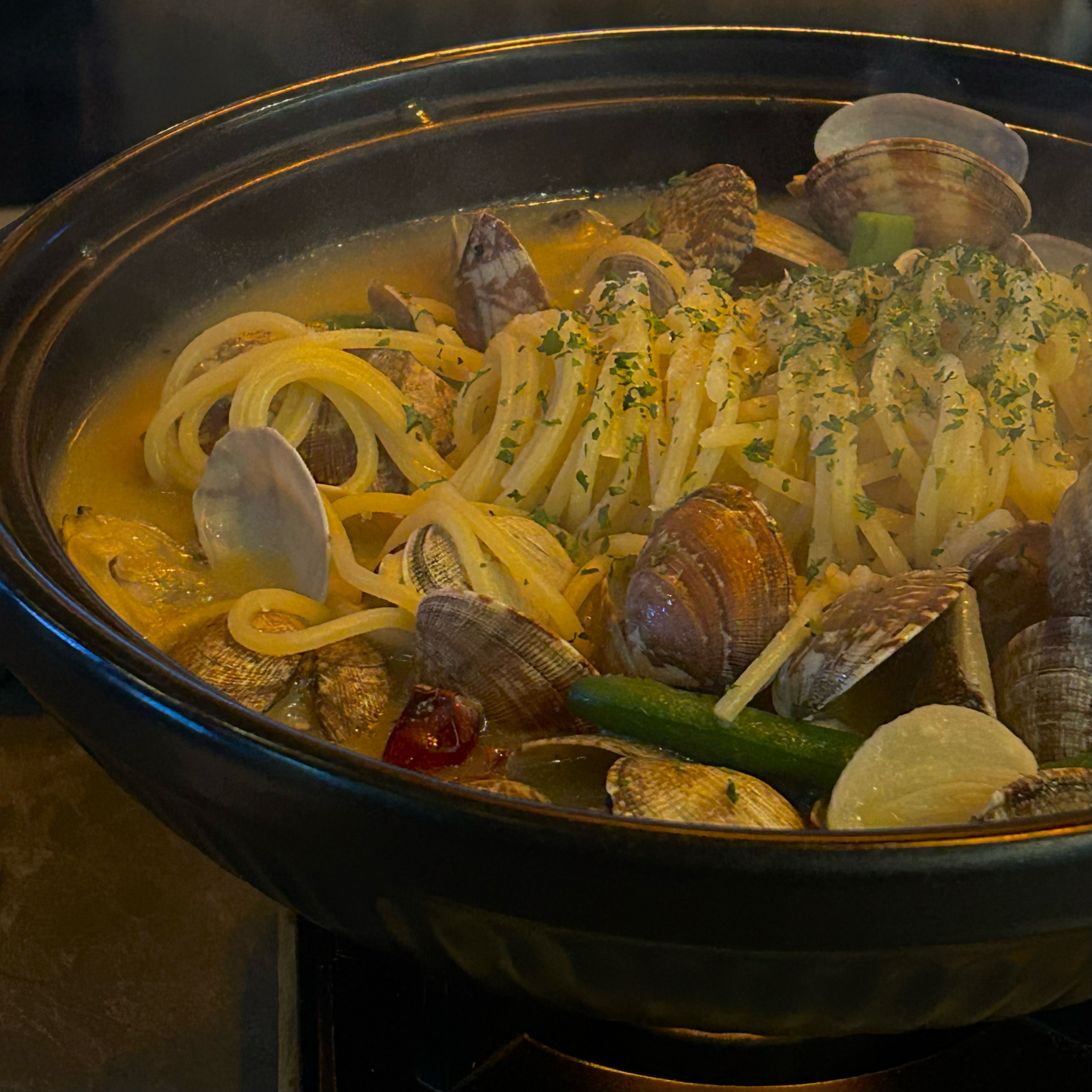 이 조개술찜은 정말 어디가서도 먹을 수 없는 - 권선동 맛집 지미