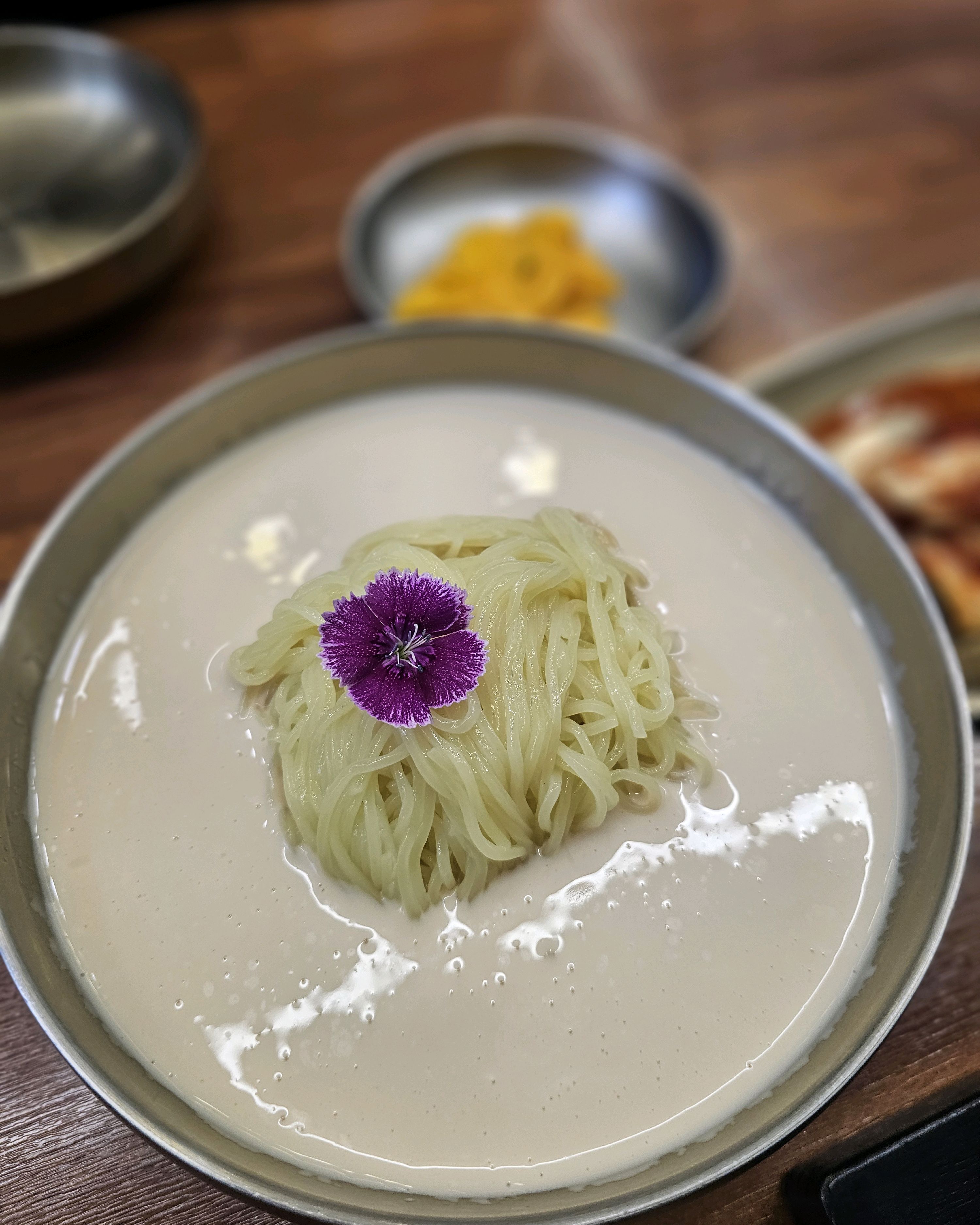 이제 슬 콩국수 계절이라 동네 콩국수 맛집이 있대서 들렀어요~ - 인천 맛집 두진옥 청라본점