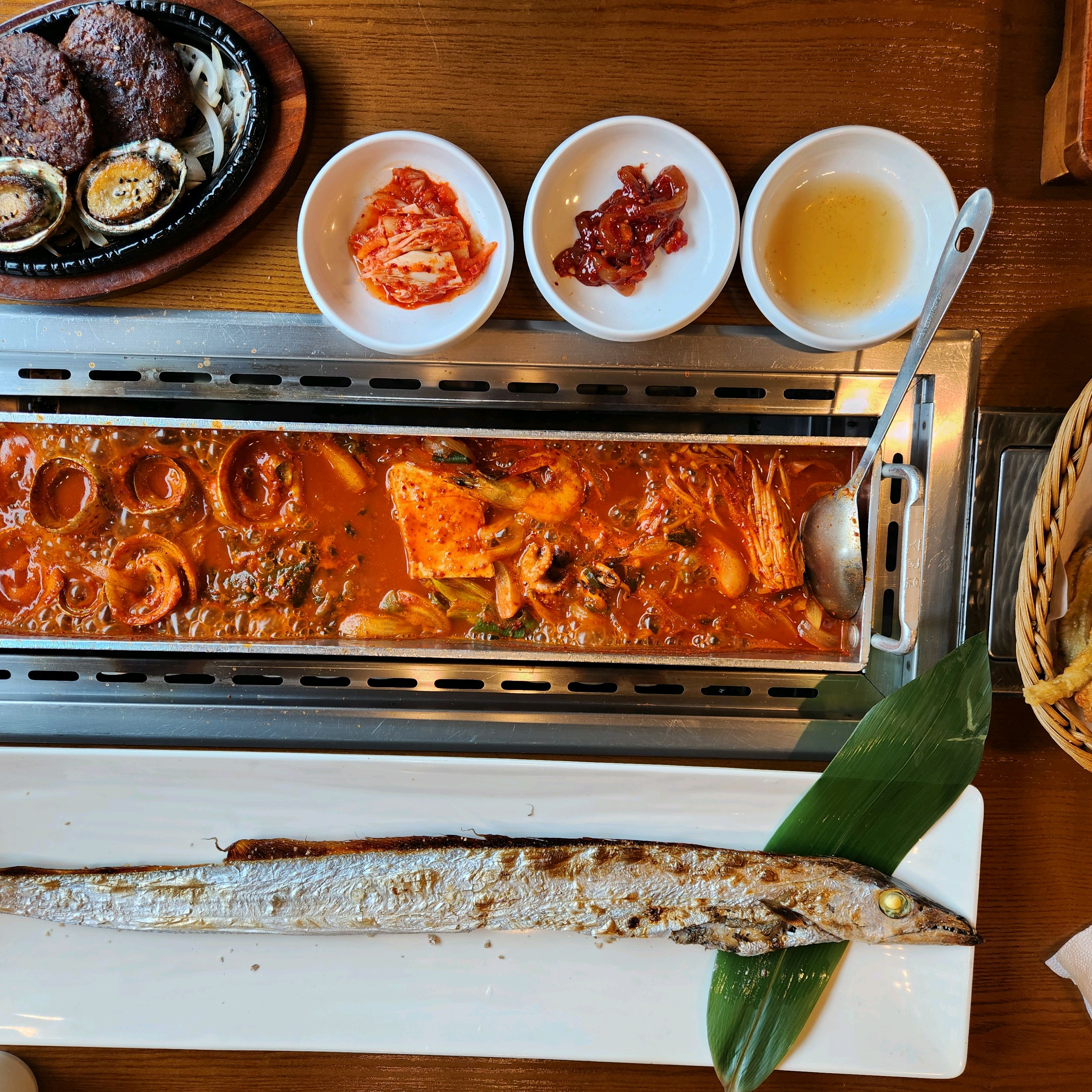 리뷰이벤트로 천혜향 주스도 주시고 여행 첫날첫끼 잘먹고 갑니다^^ - 제주 맛집 한라갈치 제주공항점