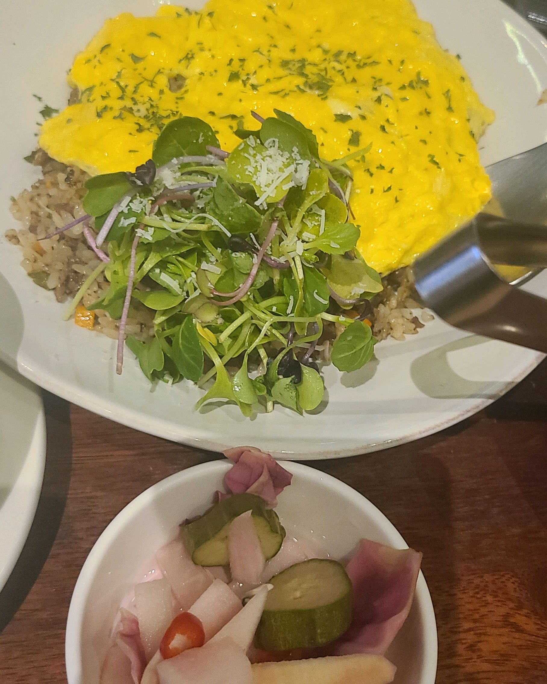 점심에만 오다기   저녁에 오니 더 분위기 있네요 - 대전 맛집 더몰트하우스 대전죽동점