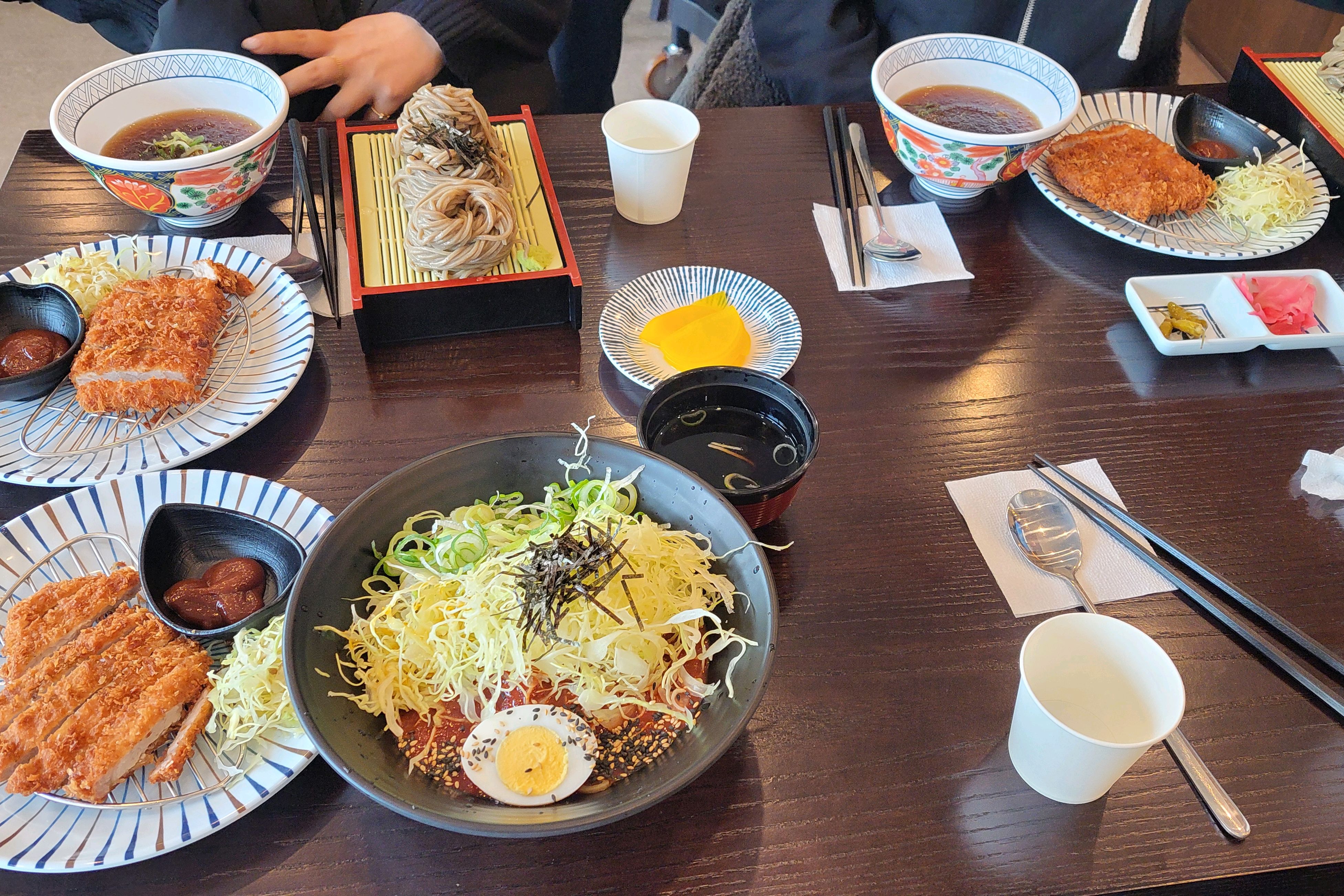 맛이 일관성이 있어서 자주 오는 편입니다 - 과천 맛집 삼동소바 과천펜타원점