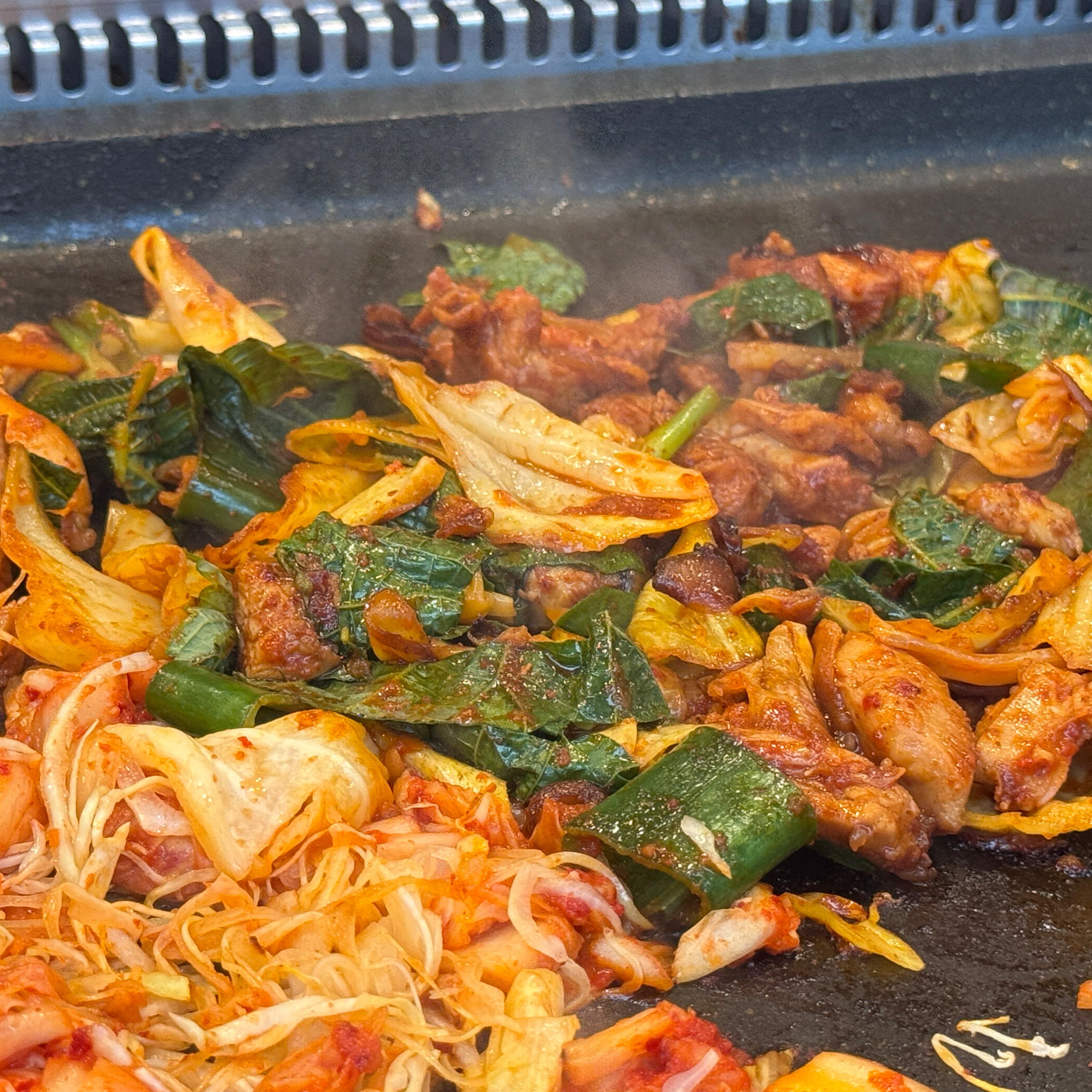 가격대비 좋아요!! 맛있고 볶음밥에 소스가 다양해서 너무조음 - 대전 맛집 춘천집무한닭갈비 대전둔산점
