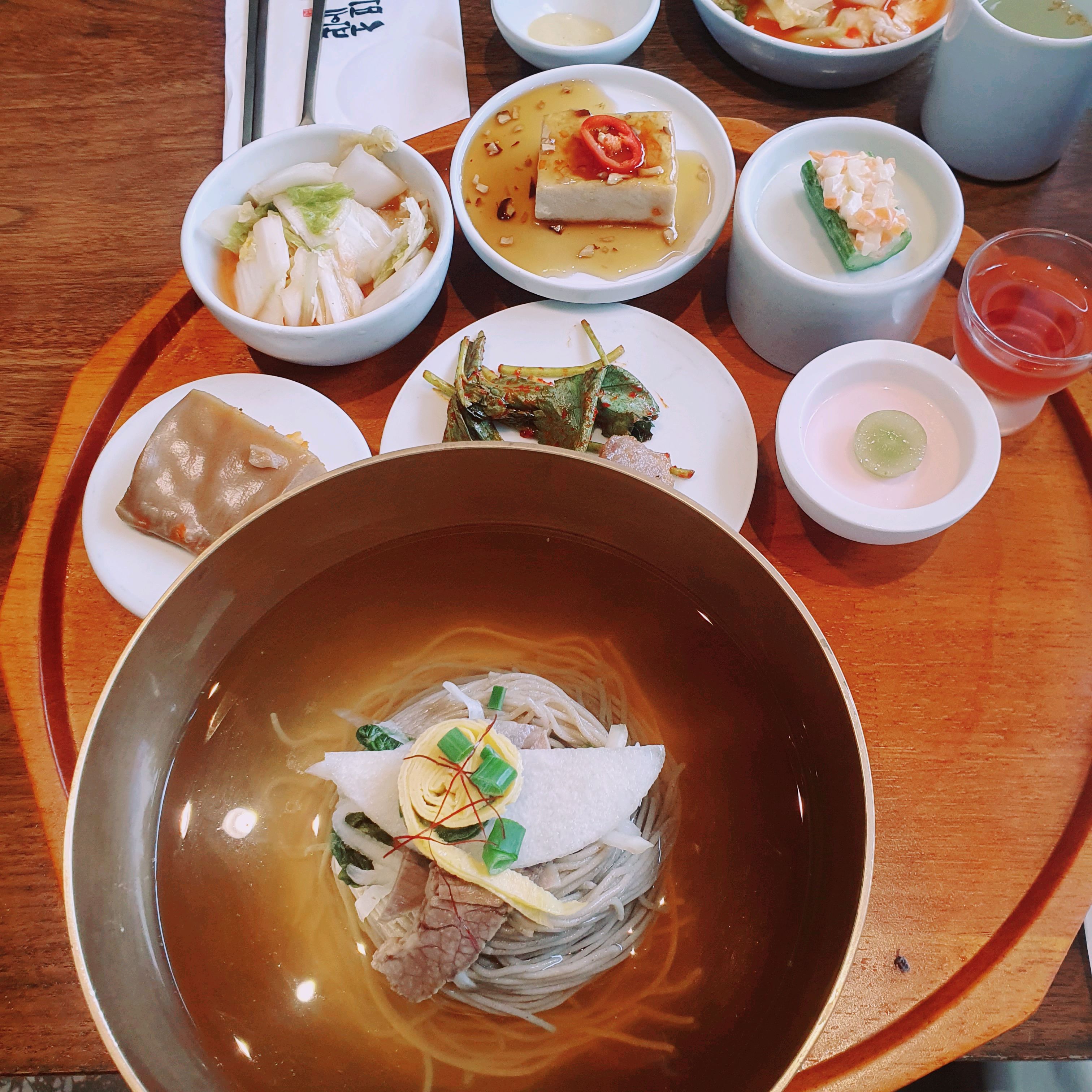 슴슴하고 구수한 평양냉면의 맛이 제대로 납니다 - 서교동 맛집 서관면옥 홍대점