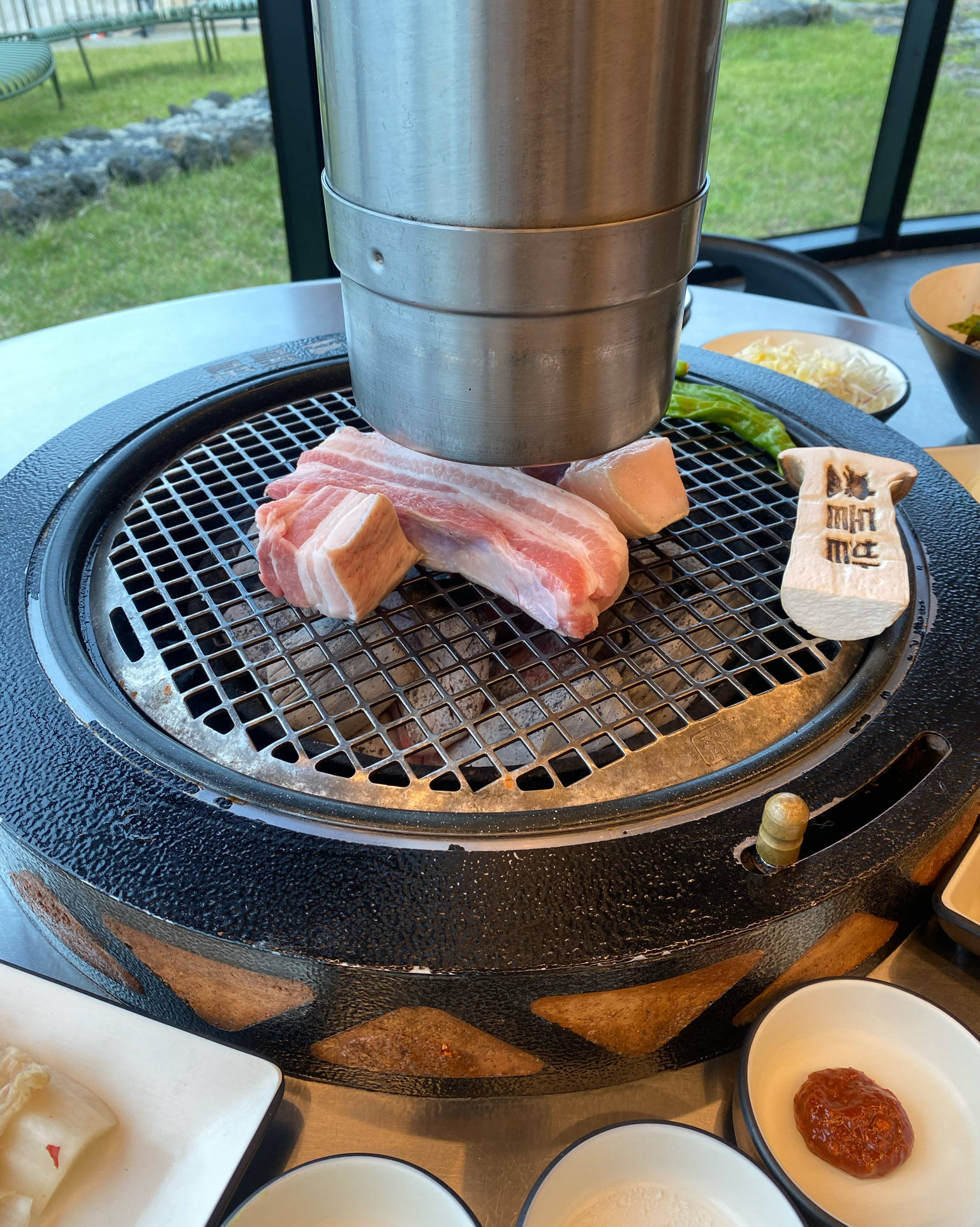 뷰가 너무 좋고 고기가 맛있어요!! 애월 오면 꼭 와보세용 - 제주 맛집 돝밭 애월흑돼지