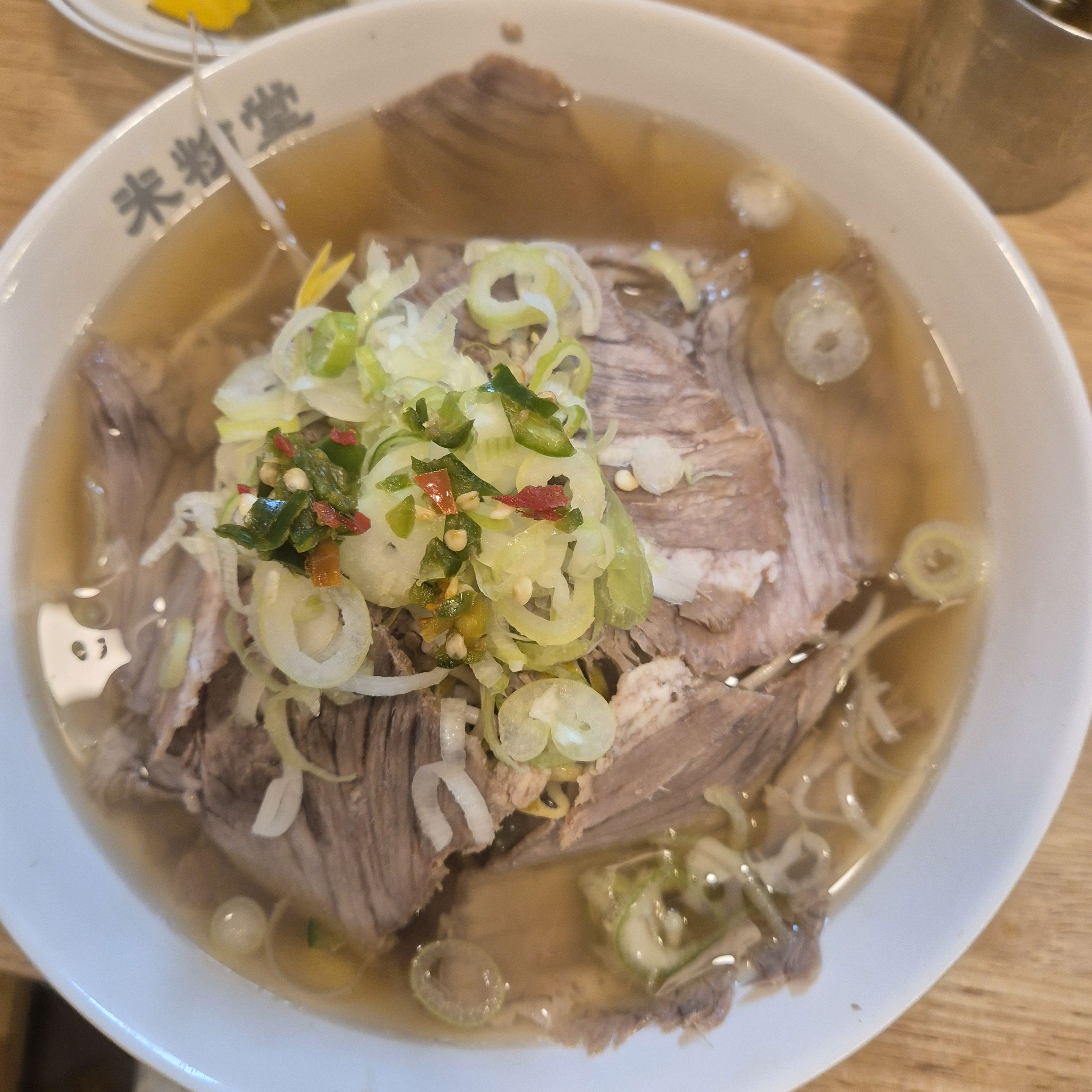 오랜만에 미분당 왔는데 너무 맛있네요... 매장 분위기도 너무 아늑하고 혼밥하기 딱 좋아요