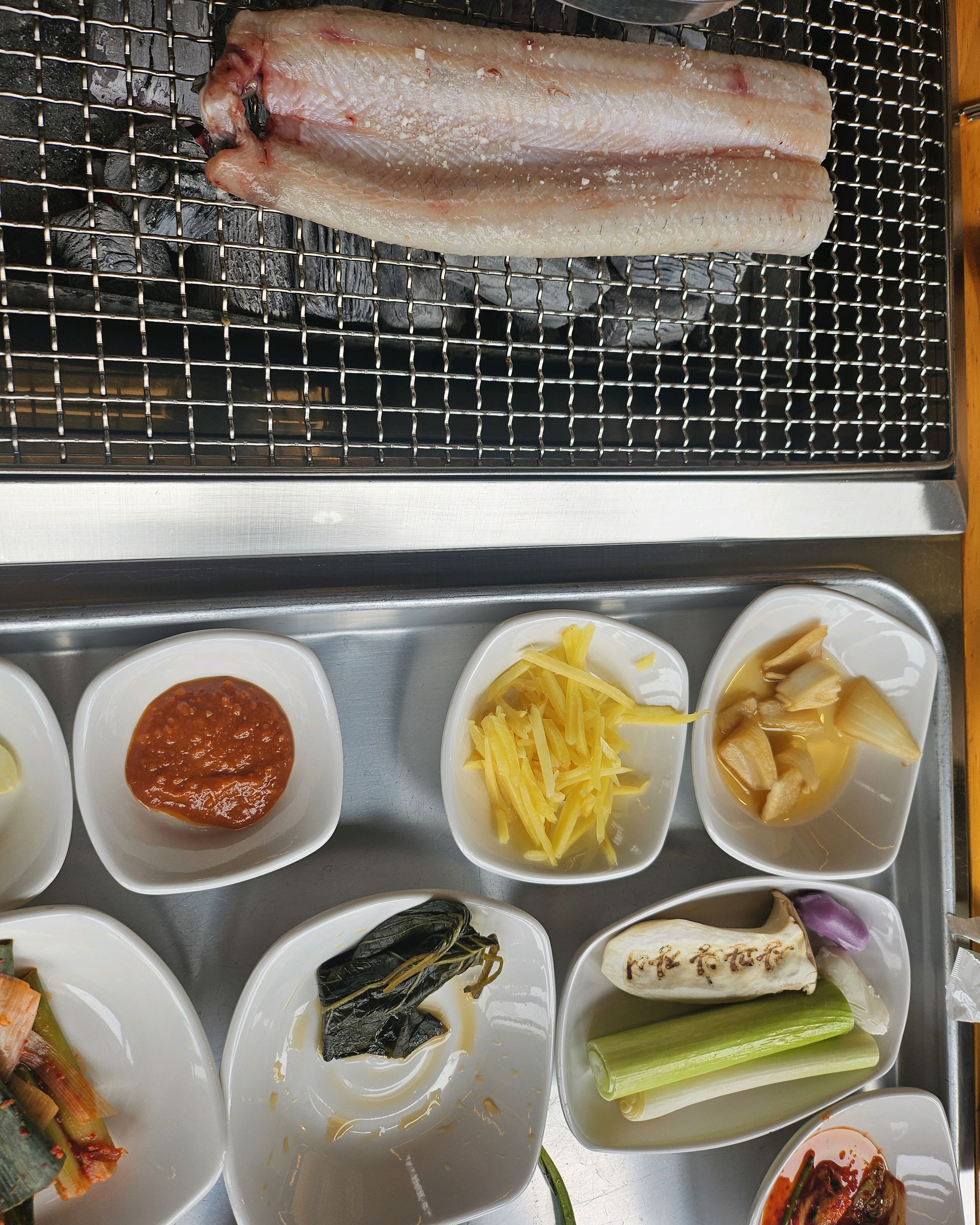 대공원에 있는 곳에 늘 다셨는데 가좌점은 매장이 더 넓고 쾌적하네요~ 삼관왕이 가장 두툼한
