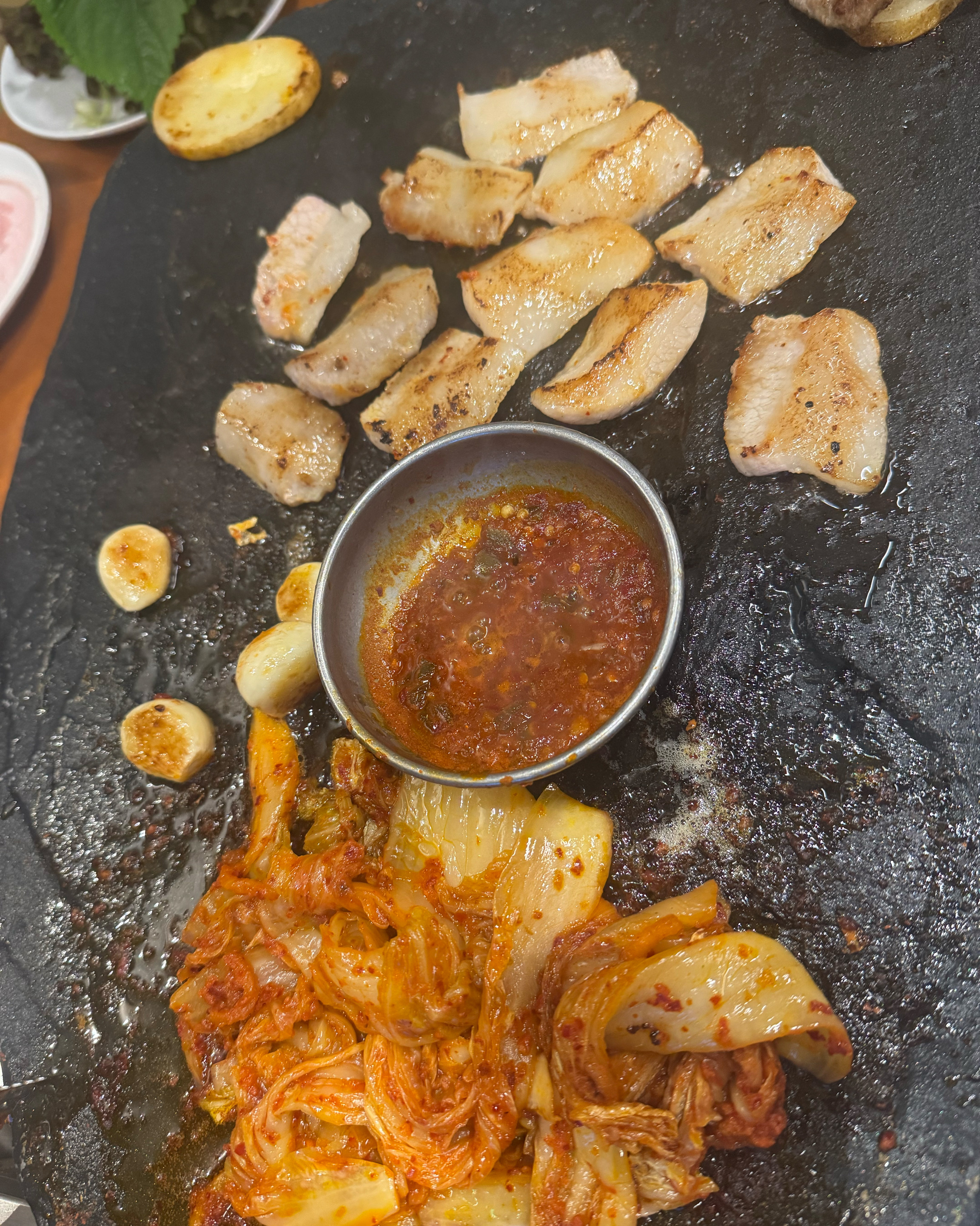 고기도 맛있고 너무 친절해요 - 인천 맛집 석암생소금구이 송도타임스페이스점