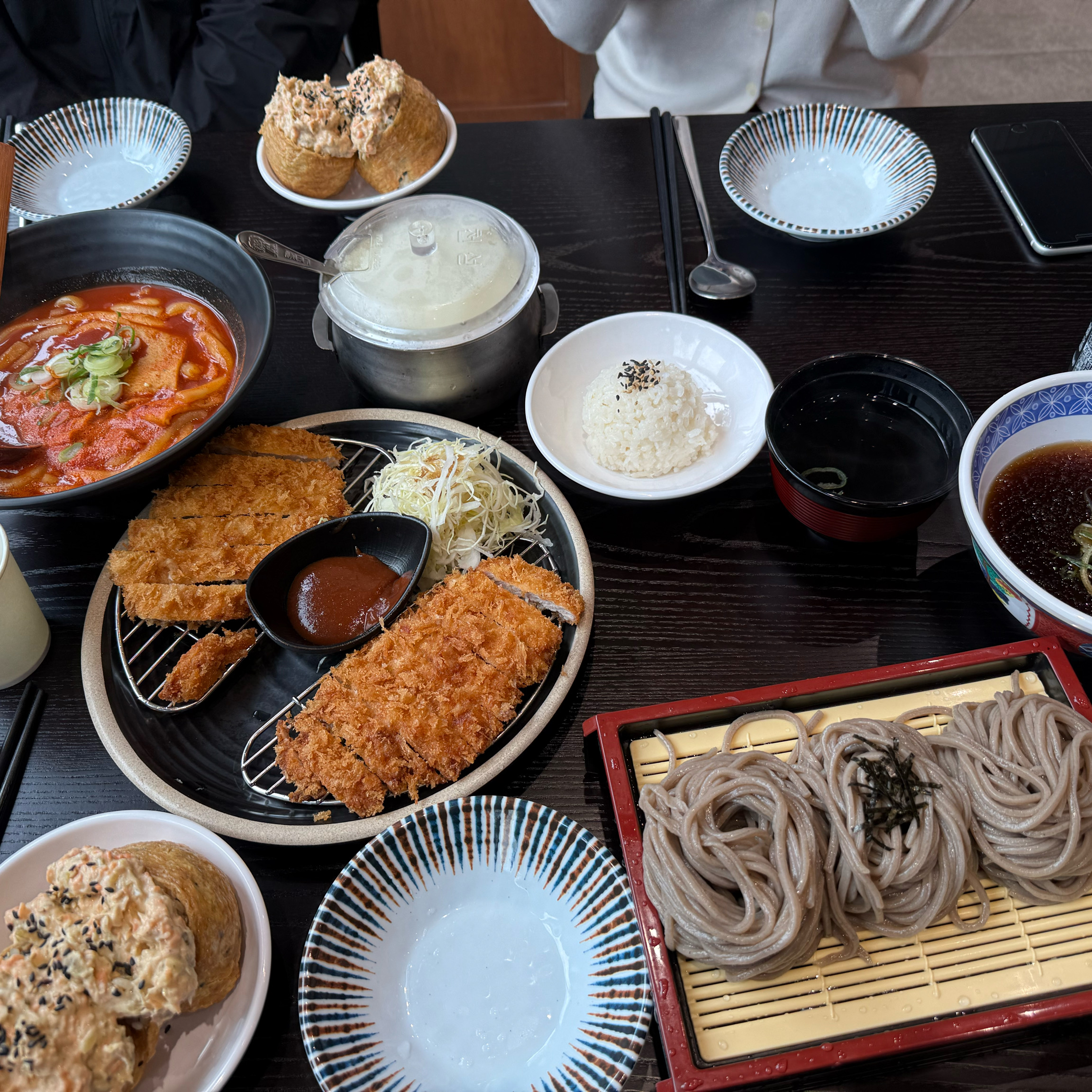 다른 지점보다 소바 면이 더 쫀득하고 탱글해요! - 평촌역 맛집 삼동소바 평촌에이치타워점