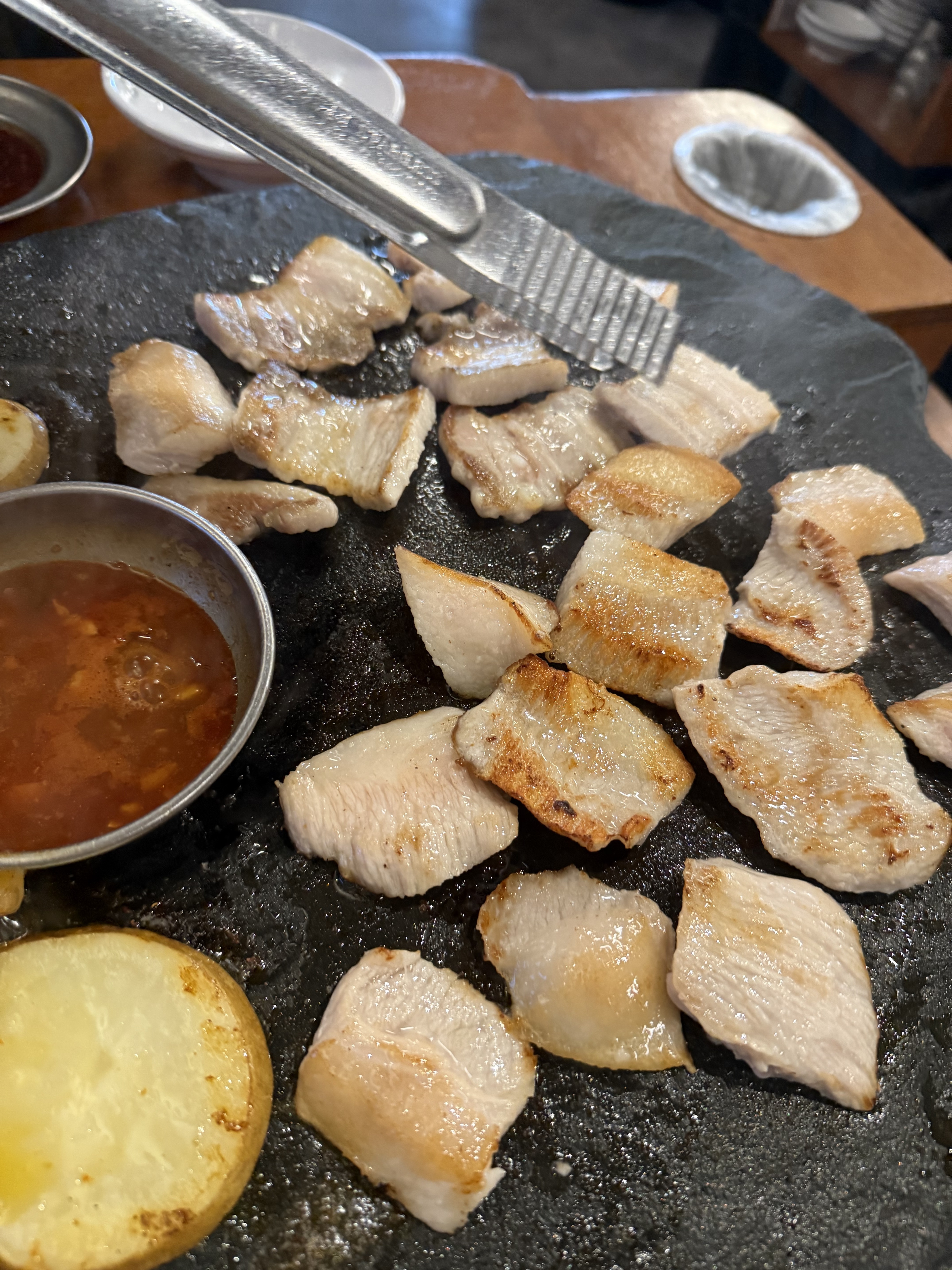 사람이 정말 많아서 기대했는데 정말 맛있네요! - 인천 맛집 석암생소금구이 송도타임스페이스점