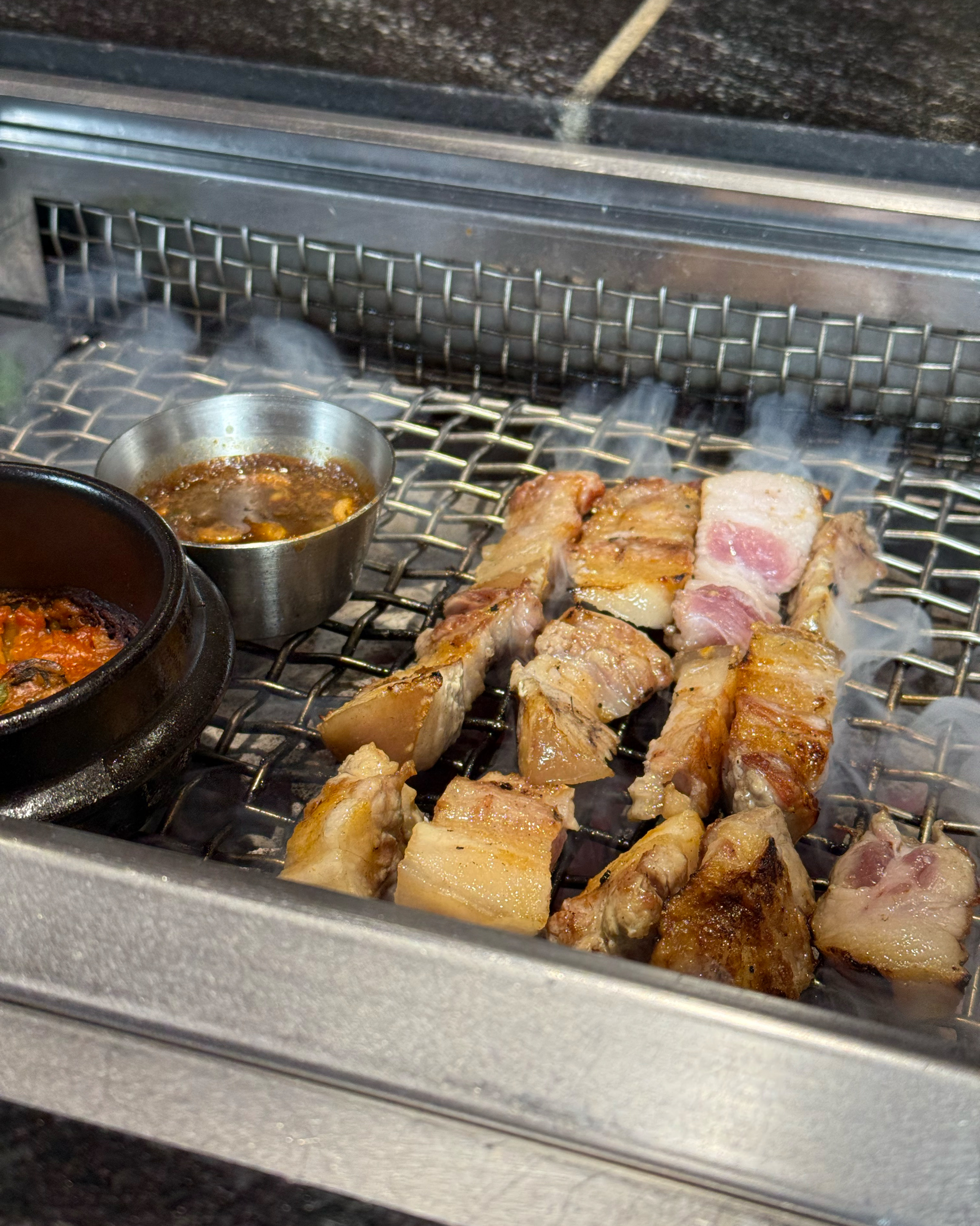 여기 진짜 찐맛집이예요! 고기육즙도 나오고 미쳤어요.. 친절하고 다음에 또 방문할 계획이예