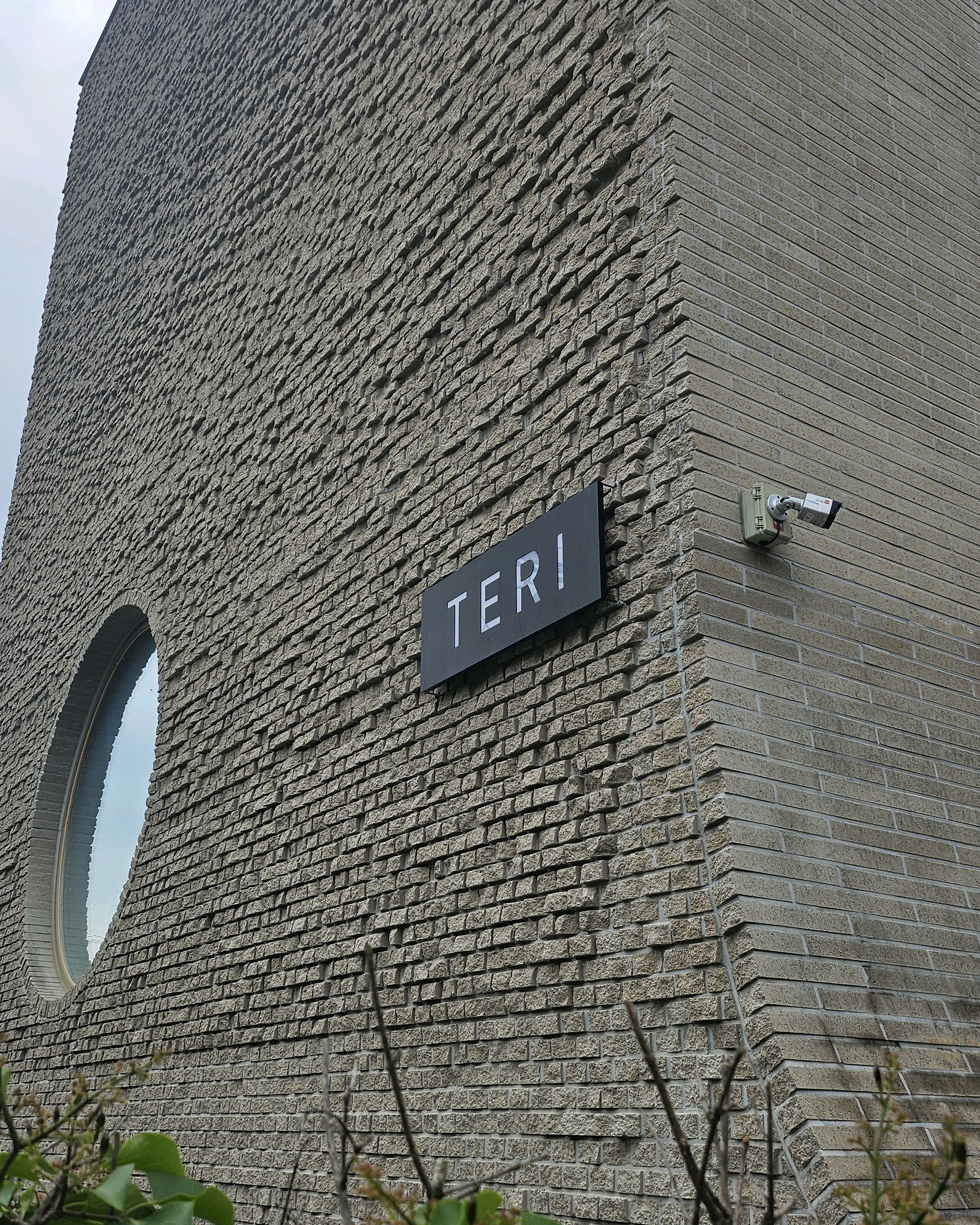 수통골에서 가장 이쁘고 세련된 공간이에요. 커피도 너무 맛있고, 디저트도 종류가 엄청 많은