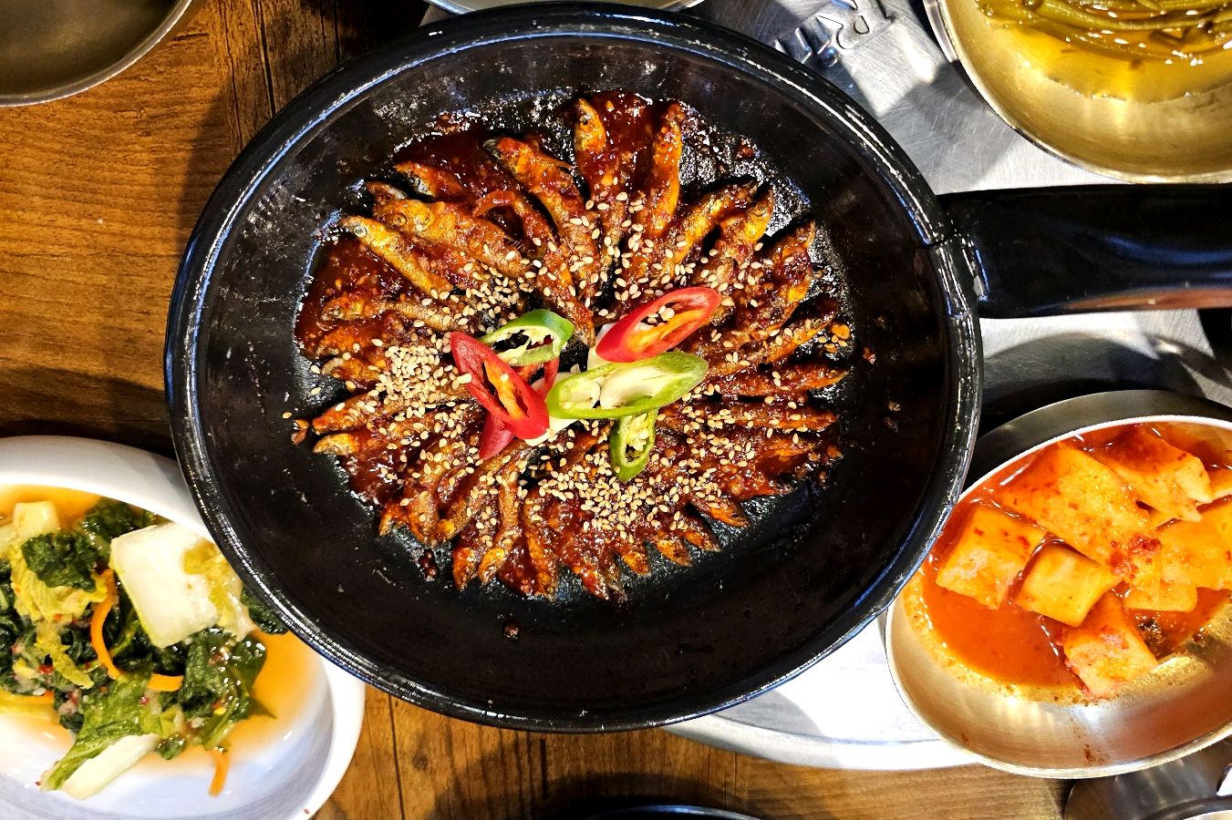 추어탕이 굉장히 진하고 깊은맛이 나는게 오랜만에 진짜추어탕을 먹은듯한 느낌입니다. - 인천 맛집 아우라지 삼산점