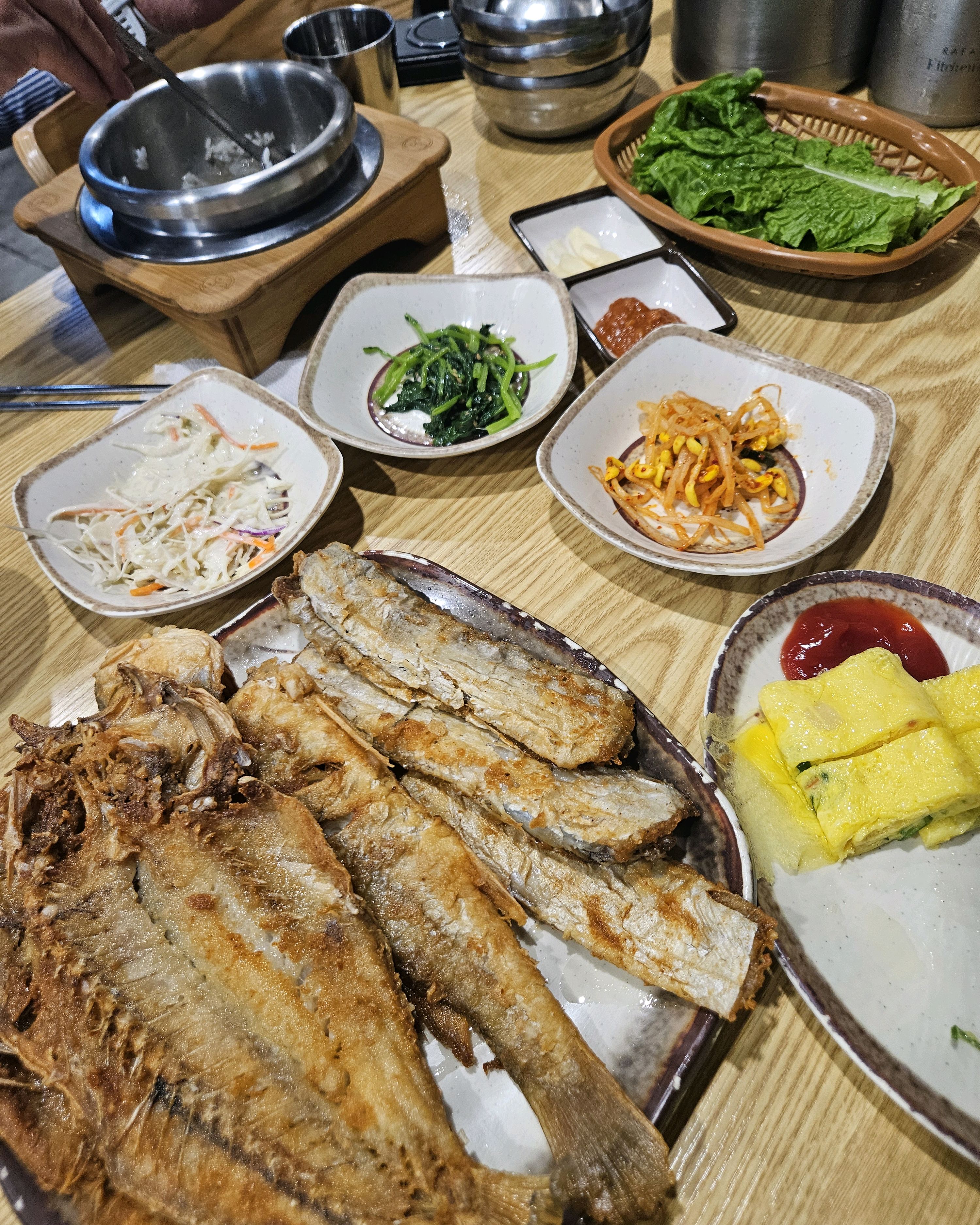 매장도 깔끔하고 반찬도 맛있고 가짓수도 다양하고 정말 맛있습니다!! - 제주 맛집 영춘식당