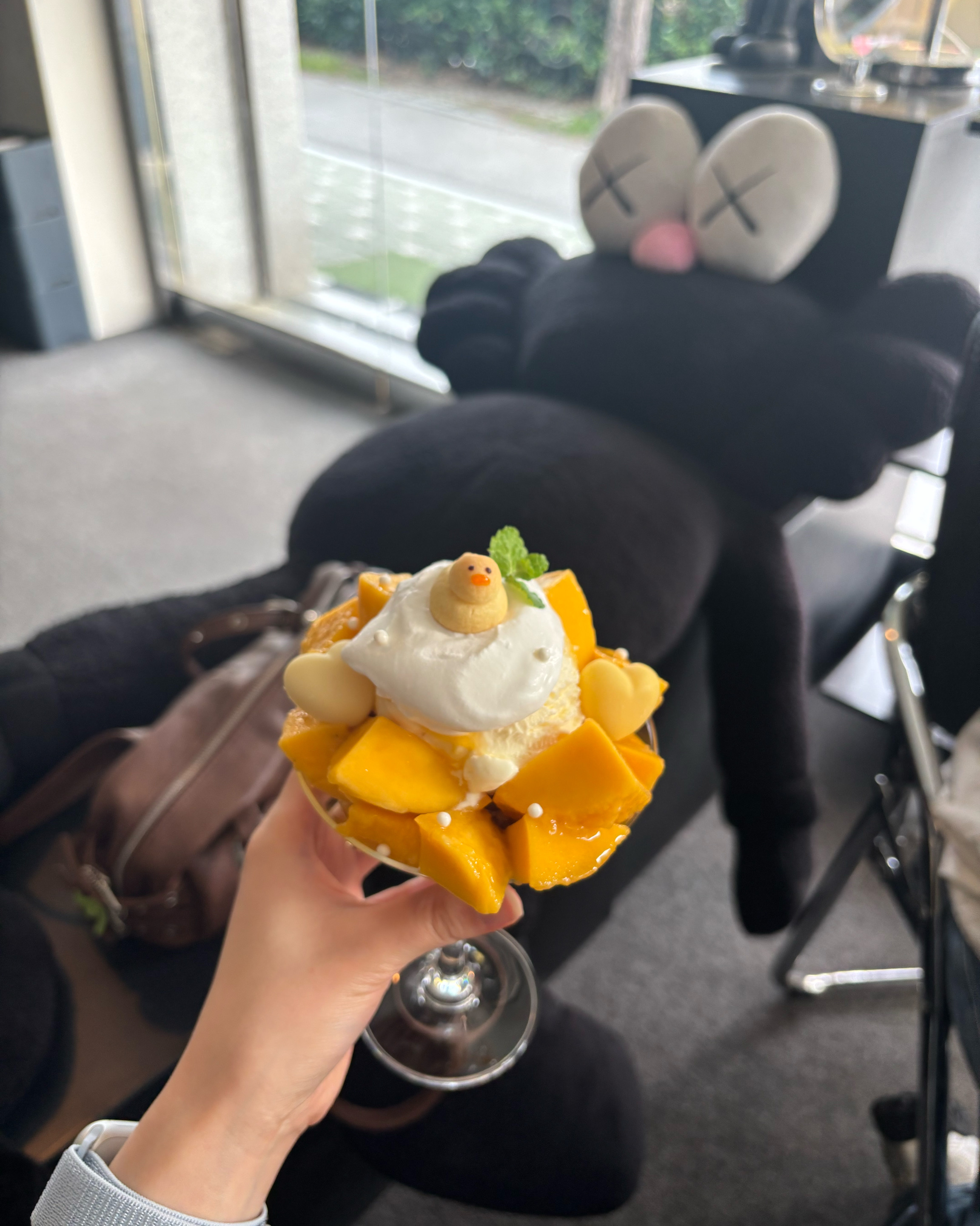 디저트가 맛있어서 또 온 곳이에용🩷🩷 커피도 원두 여러 종류로 고를 수 있고 디카페인도 있