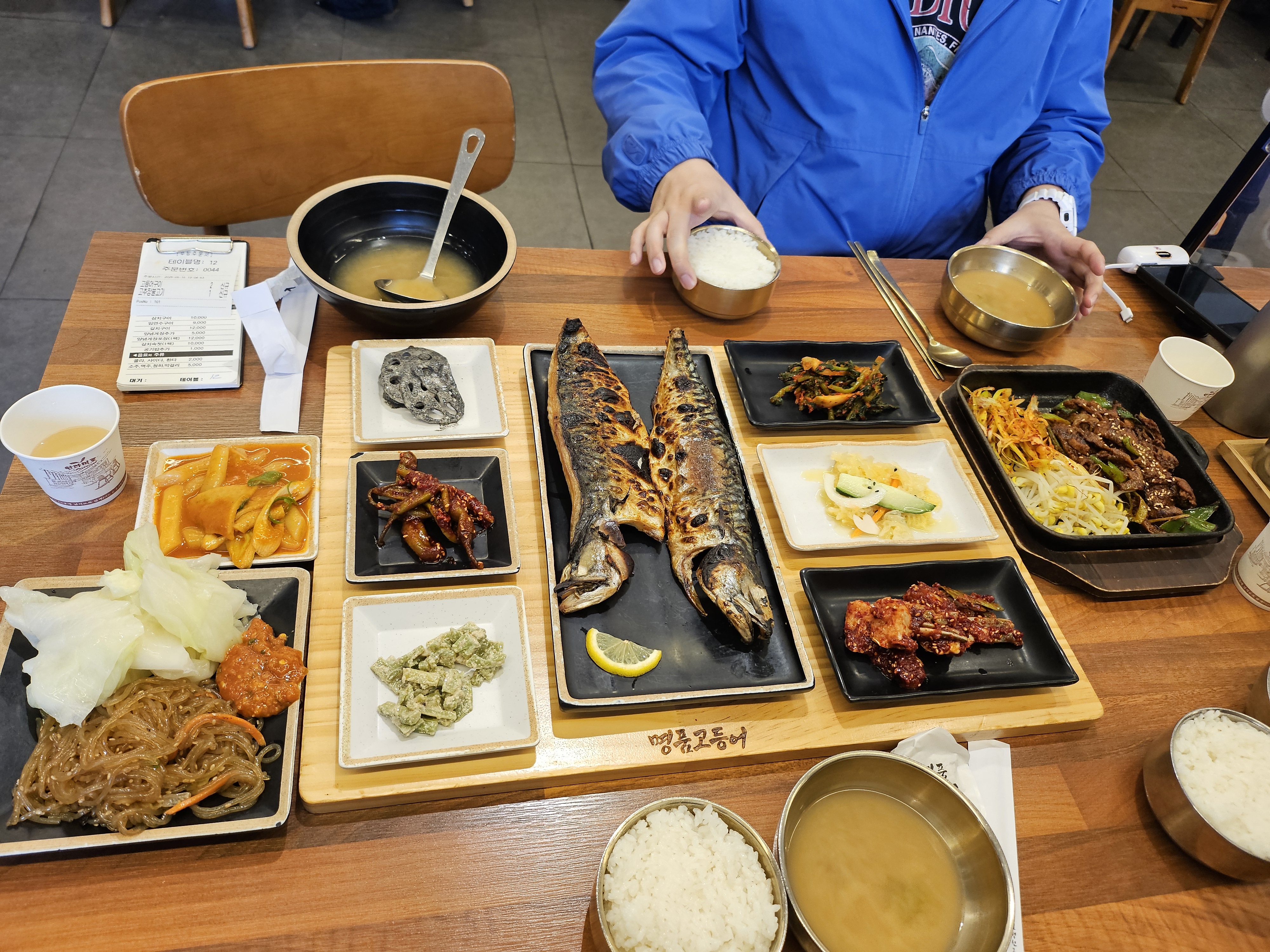 시어머니 추천으로 왔는데 너무 맛있어요 친정엄마 모시고 또놀거에용 ㅎㅎ 최구 - 인천 맛집 명품 화덕 고등어 본점