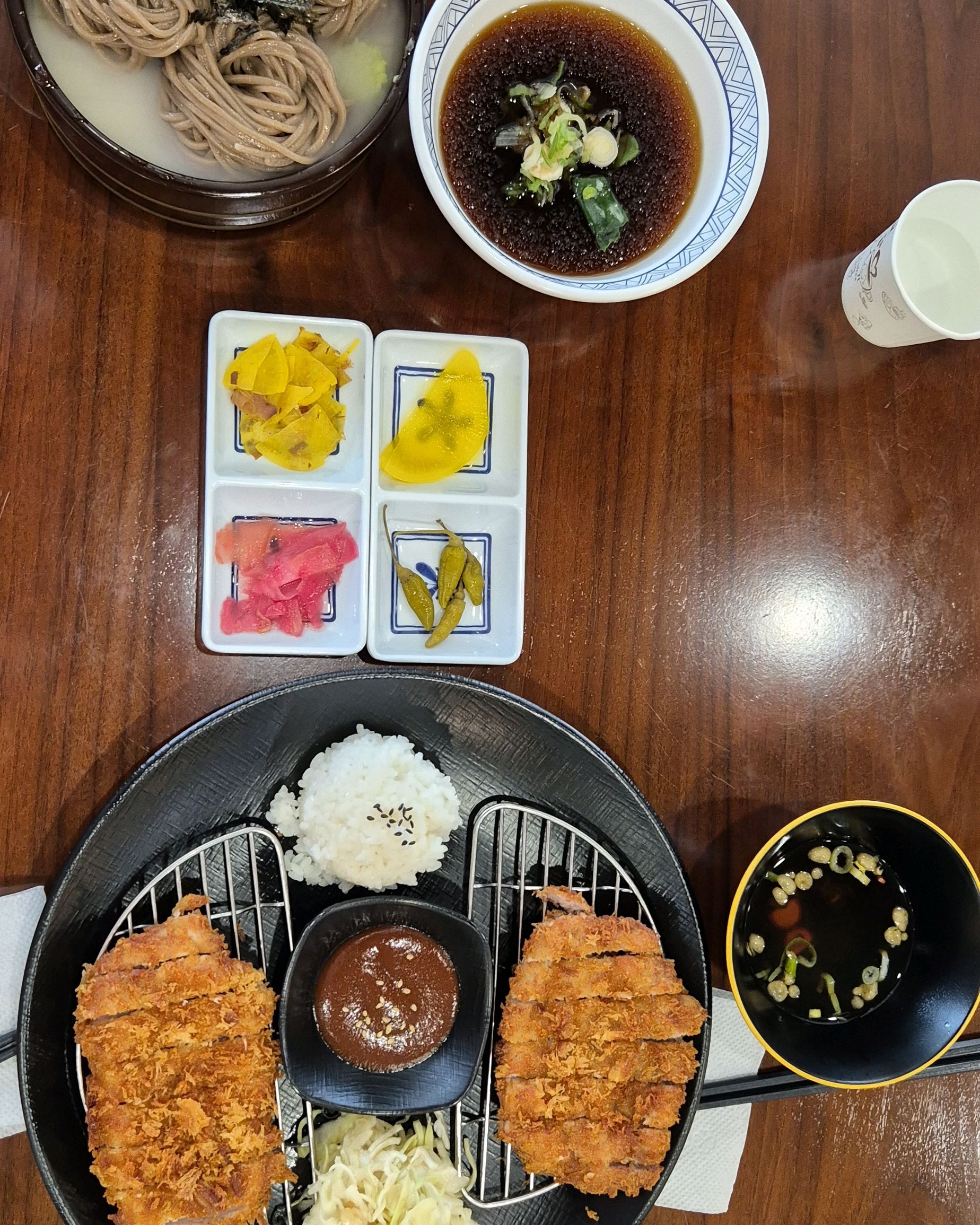 힘들게 걸어서 엄마랑 점심 먹으러왔는데 맛있고 친절해요~ - 미사경정공원 맛집 삼동소바 하남미사점