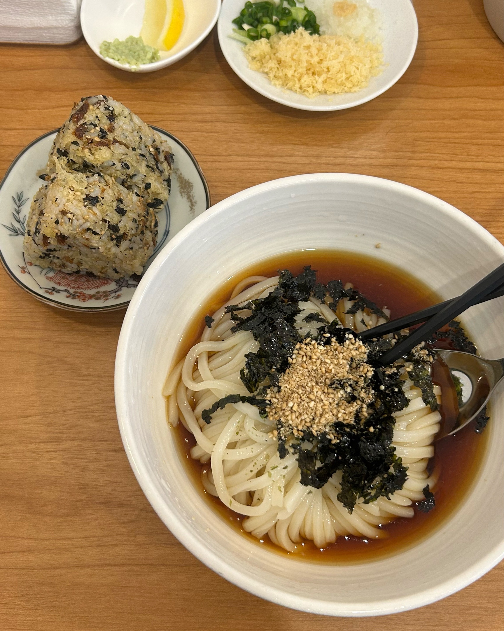 아니진짜 너무맛있어요ㅠㅠ 냉우동 많이먹어봤지만 여기가 차원이다른느낌.....첫방문인데 이제