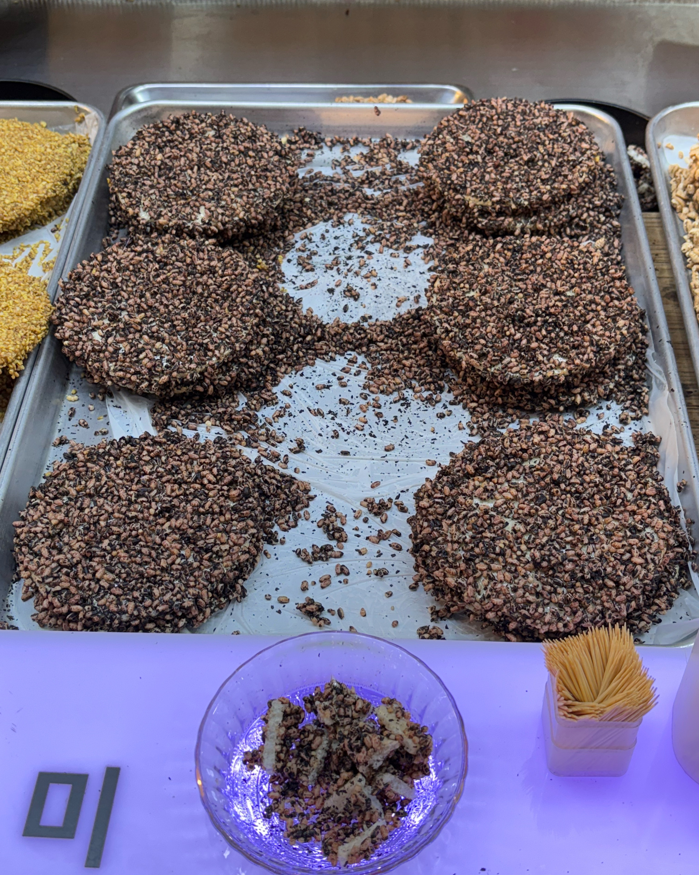 지나가다가 우연히 들렸는데 시식 마음껏 해보라하셔서 마음껏 먹어봤습니다ㅋㅋ진짜 너무 맛있구