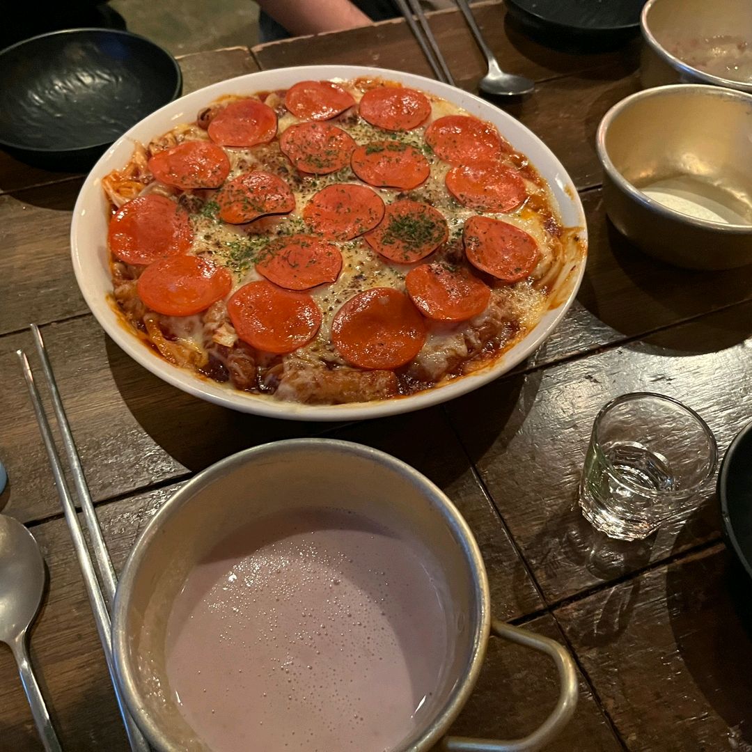 분위기 좋고 안주 양도 많아요 - 홍대 맛집 조선시대