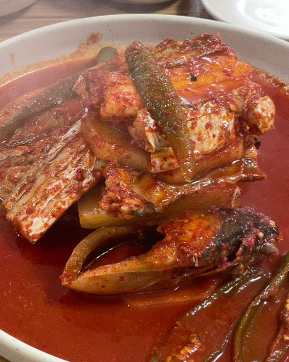 딱히 깔 게 없음 다른 곳 가서 십만원 어치 갈치 먹을 바엔 여기 백번 옴 - 제주 맛집 맛나식당
