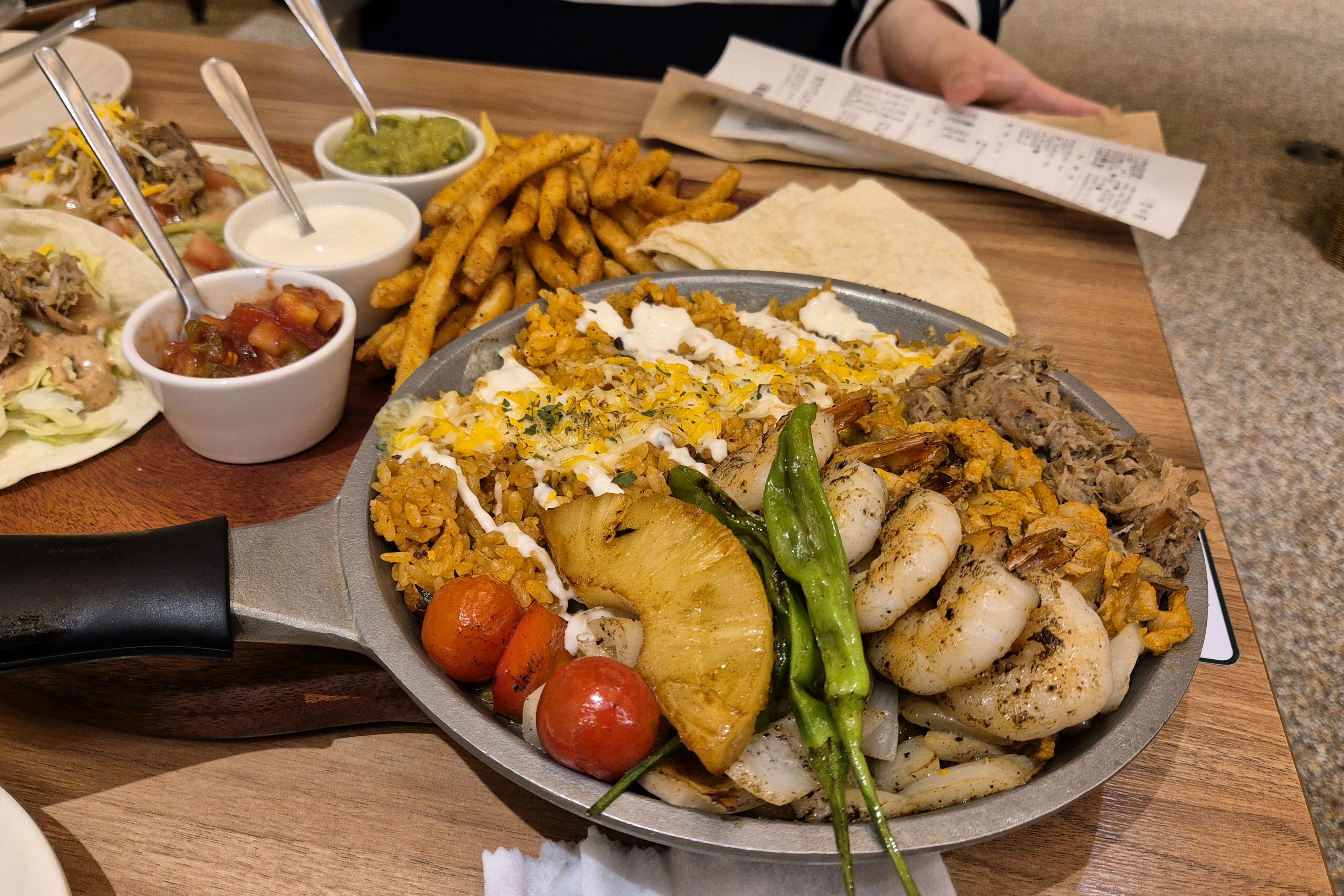 구성도 좋고 맛있어요. - 압구정 로데오 맛집 갓잇 압구정 도산공원점