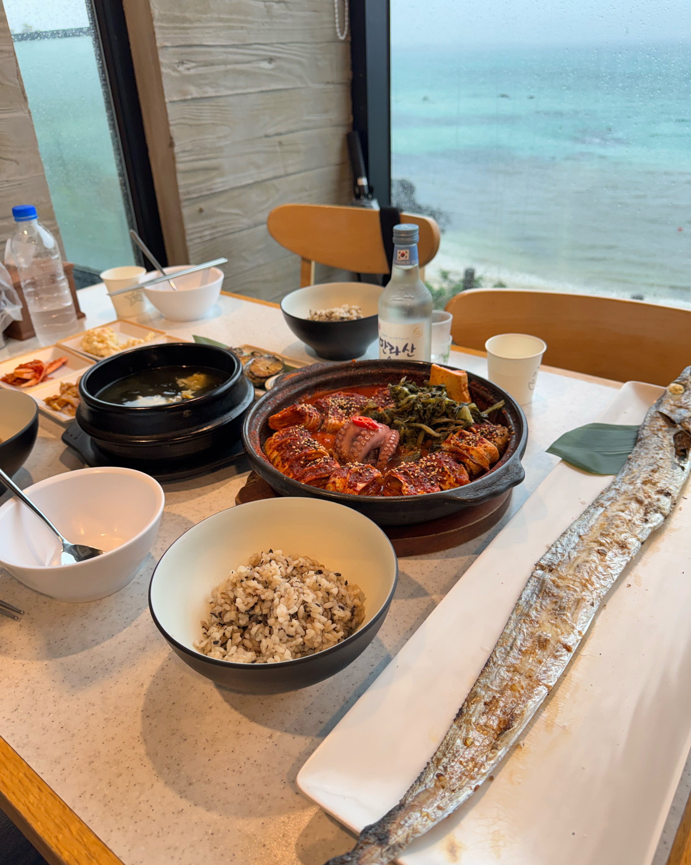 조림 구이 미역국 전복구이 조합 구성이 알차고 맛있음 + - 제주 맛집 갈치바다 애월점