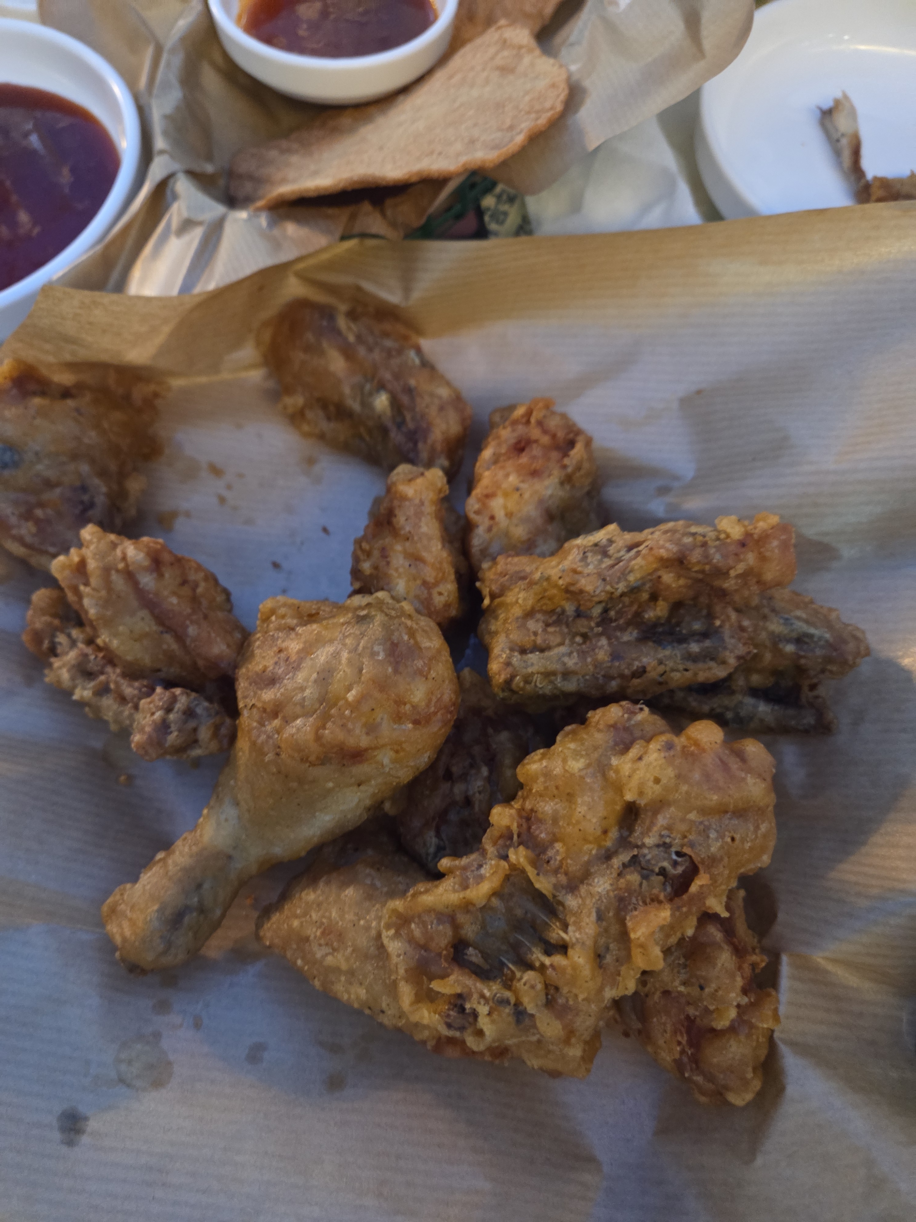 분위기 좋고 치킨 넘 맛있어요 ㅎㅎ - 대전 맛집 먹킨호프