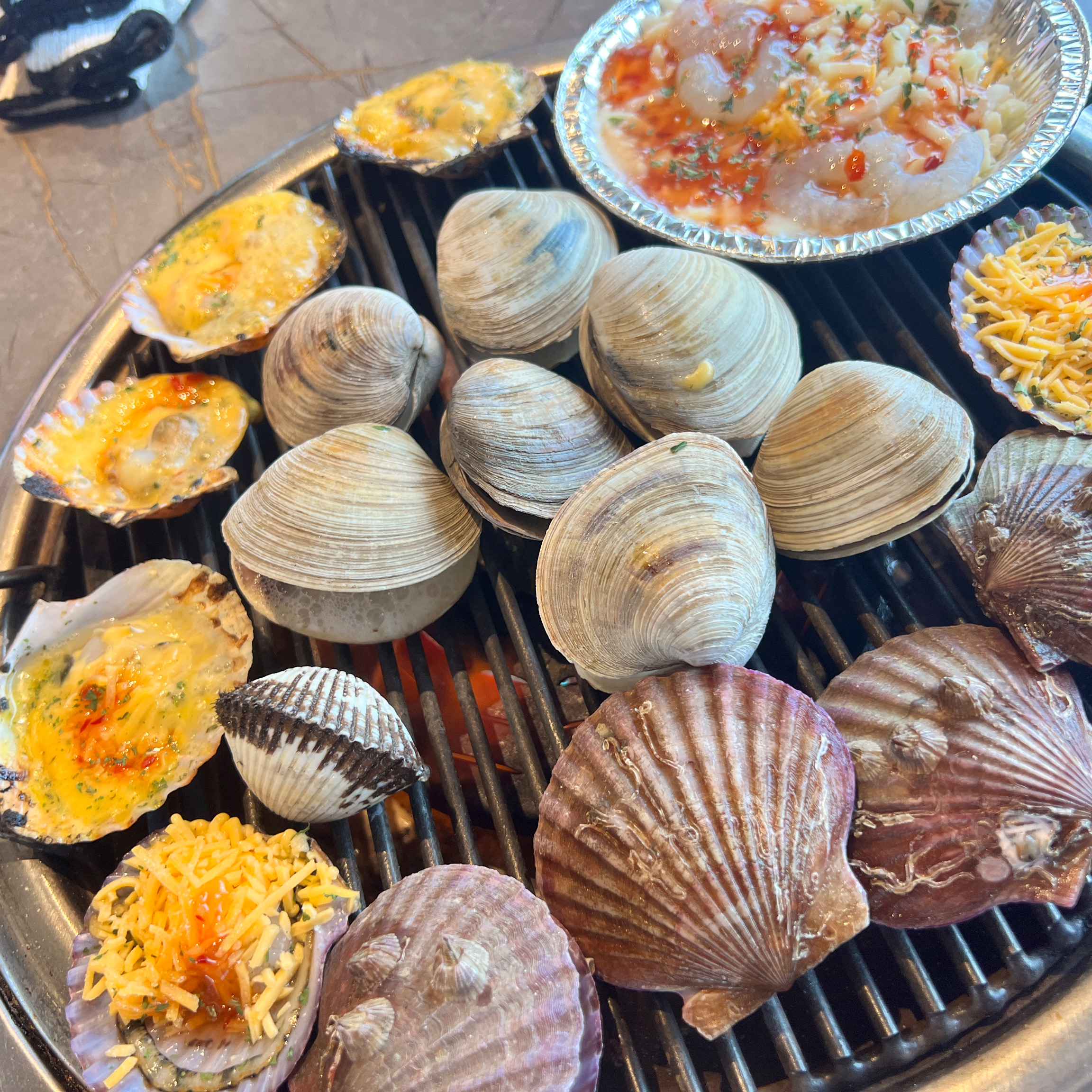나들이와서 조개구이 먹으러왔어용 - 인천 맛집 청춘조개 을왕리본점